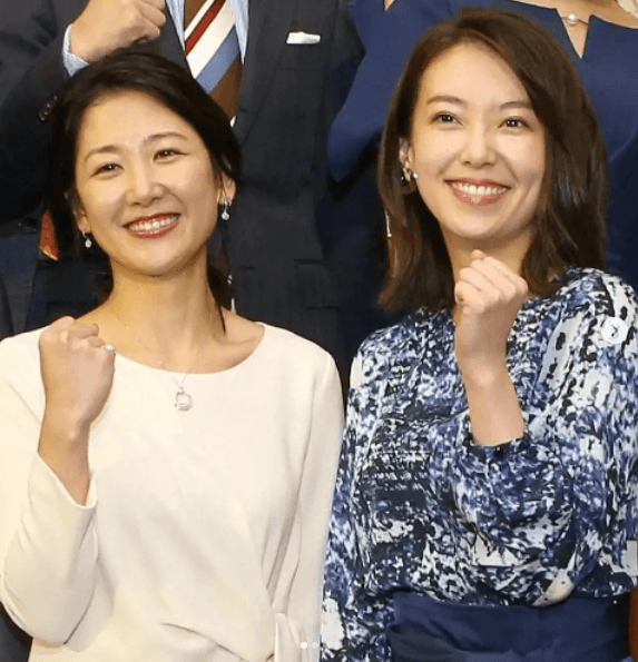 不少網友稱和久田麻由子（右）的笑容和名模佐佐木希高度相似。（翻攝IG）