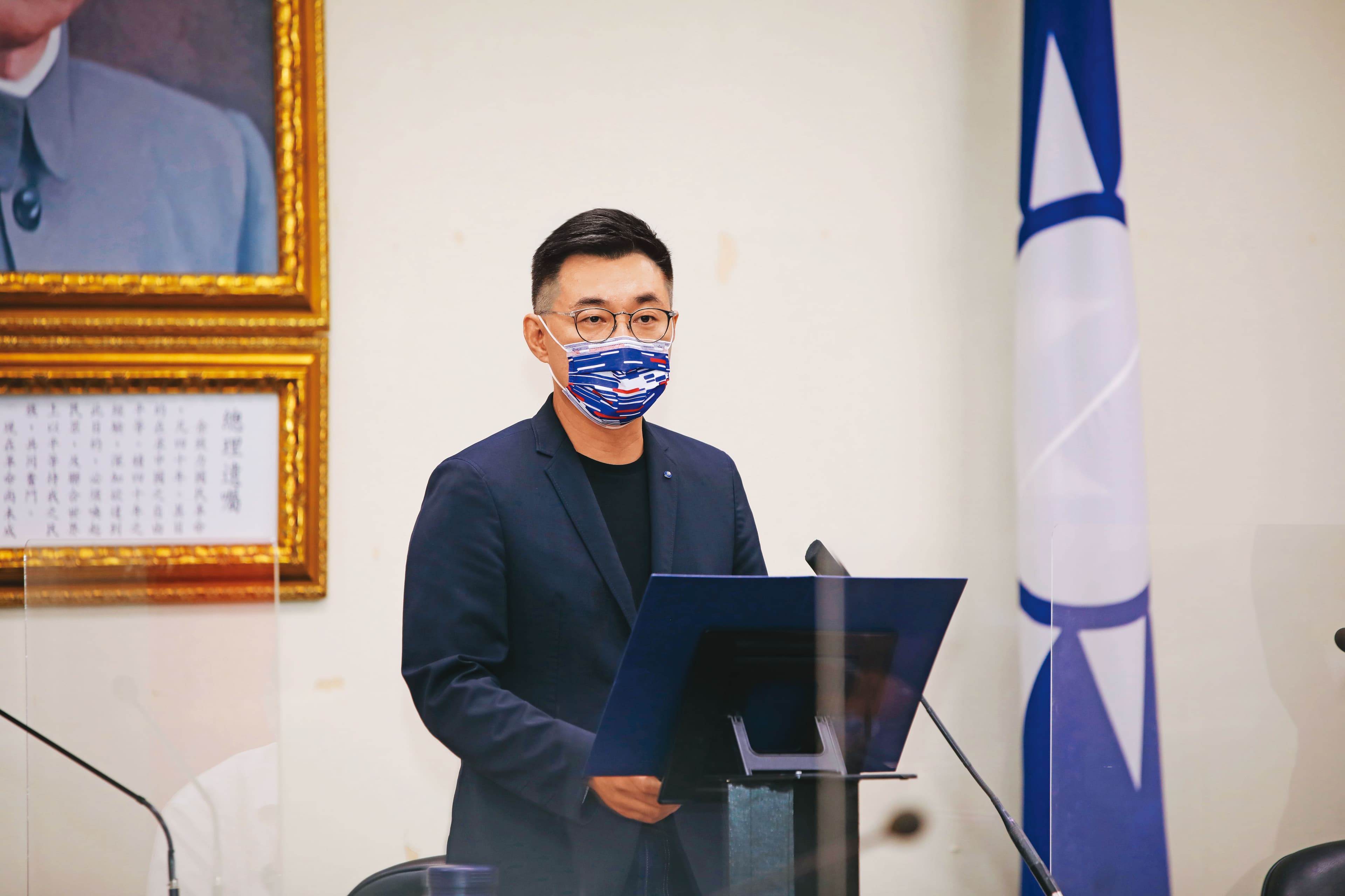 面對挑戰者朱立倫強勢逼近，爭取連任的江啟臣（圖）陷入苦戰。（國民黨提供）