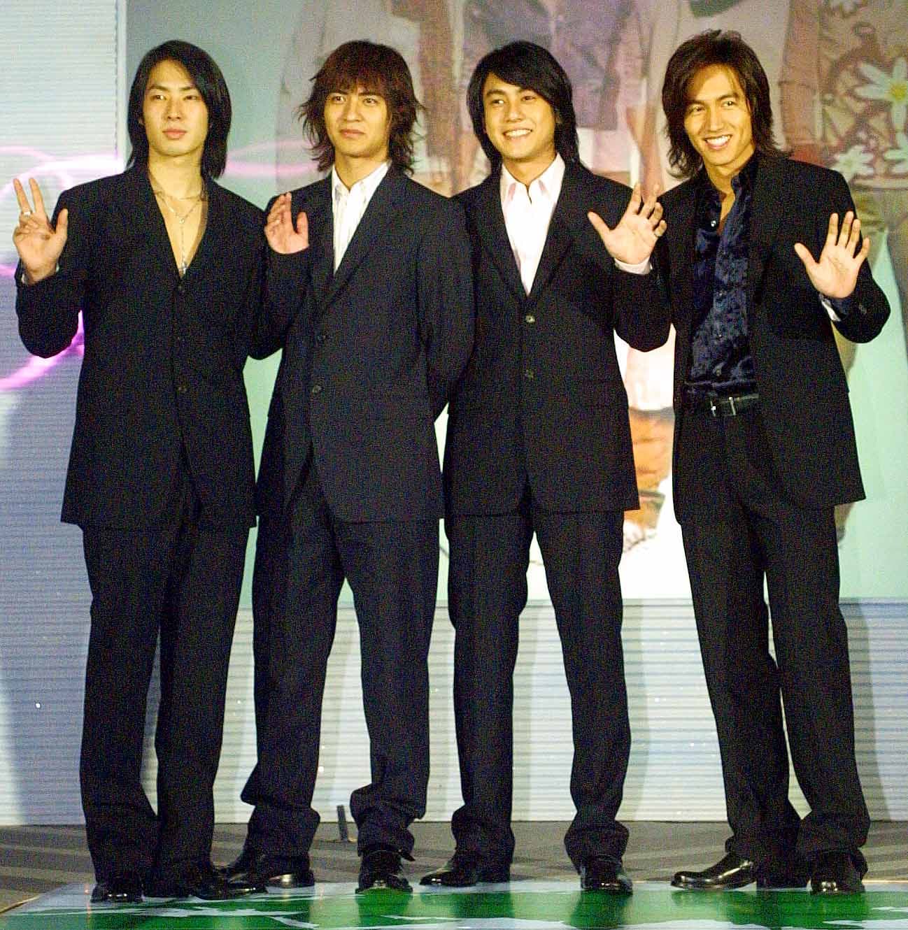 F4吳建豪、周渝民、朱孝天、言承旭（左起）因演出《流星花園》而一砲而紅。（翻攝自網路）