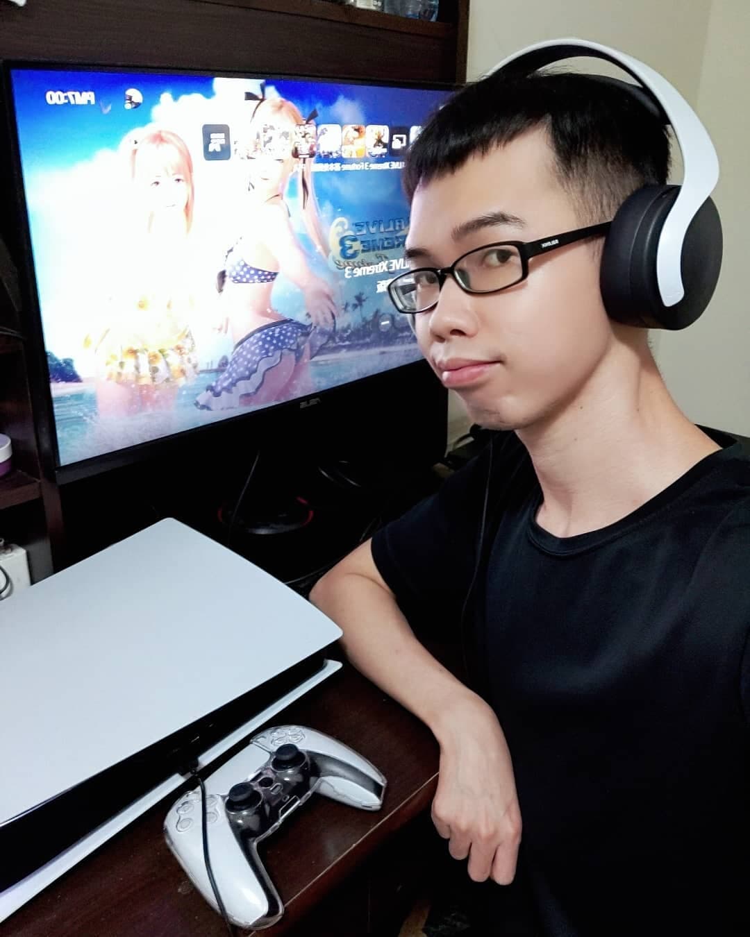 鄧佳華曾因散播猥褻影片入獄服刑。（翻攝鄧佳華IG）
