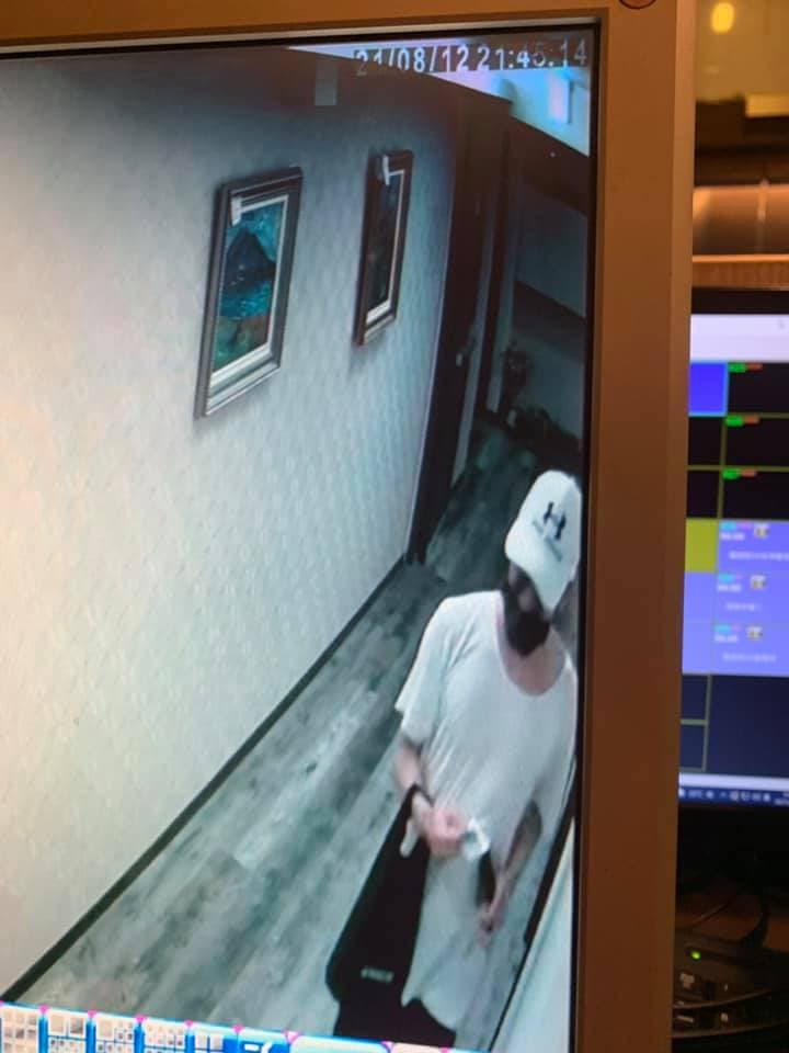 竊賊行竊的監視器截圖畫面。（當事人授權提供）
