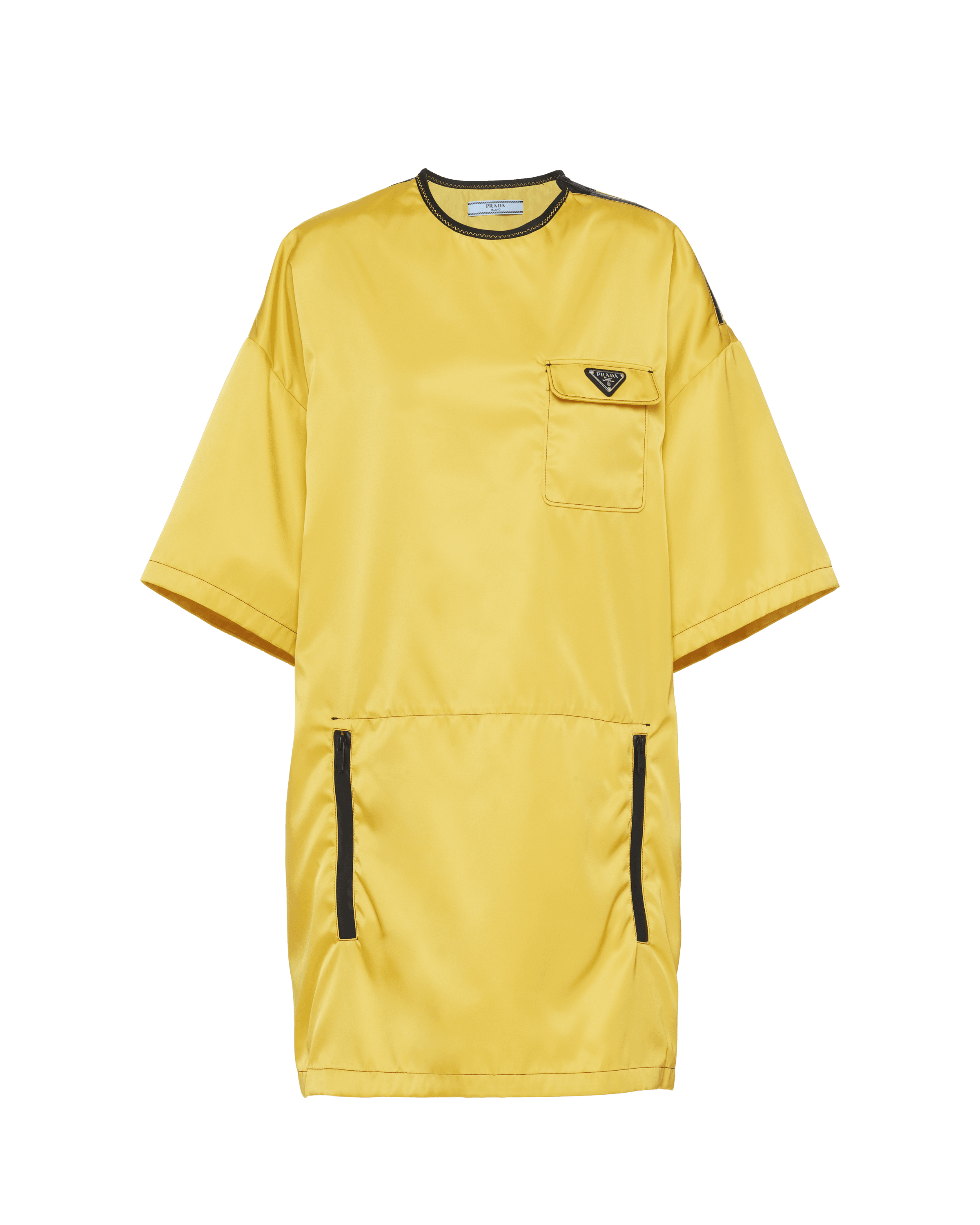PRADA再生尼龍口袋洋裝。NT59,000（PRADA提供）