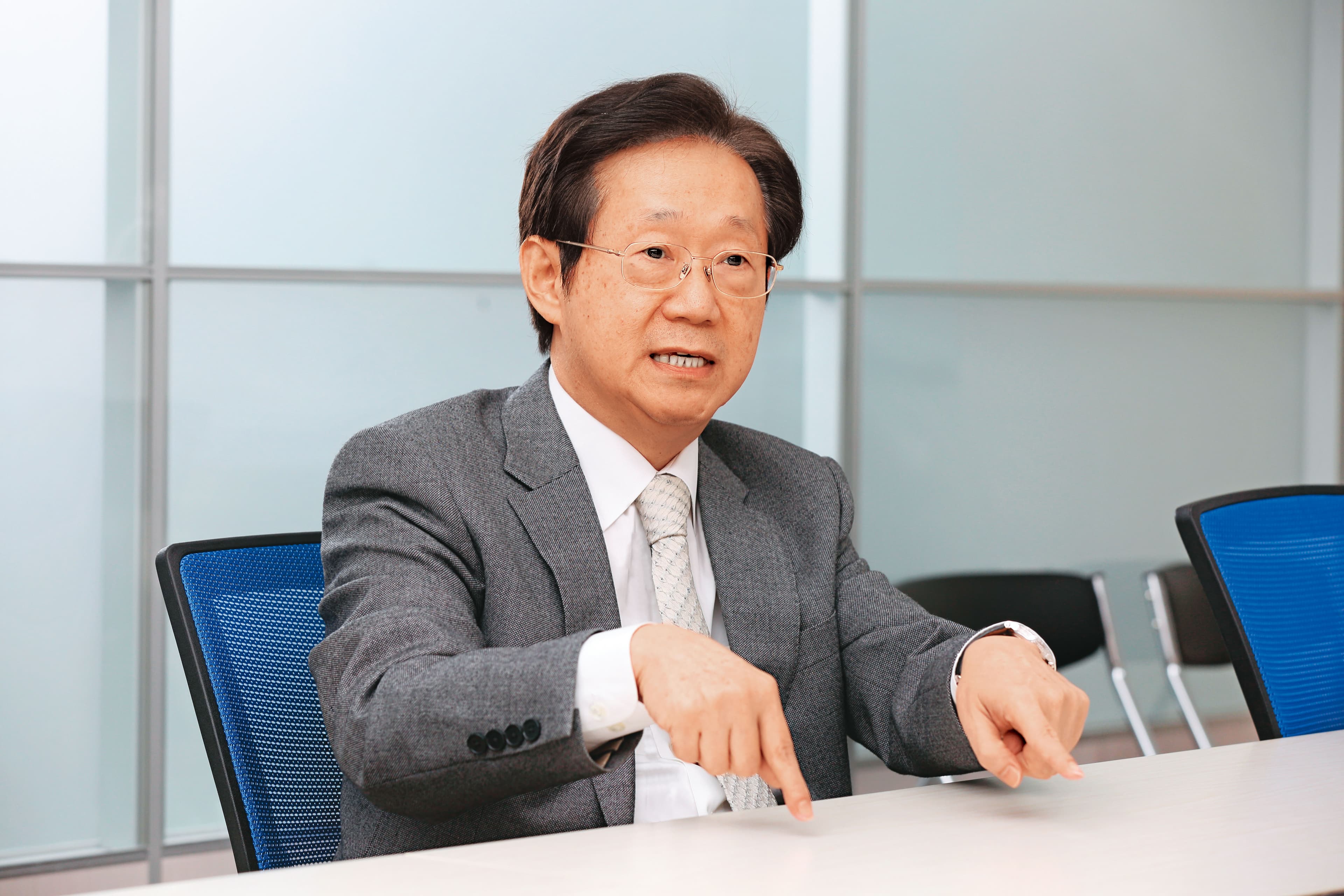 林文淵強調提前改選是開大門、走大路，並非外界所說的「突襲」。