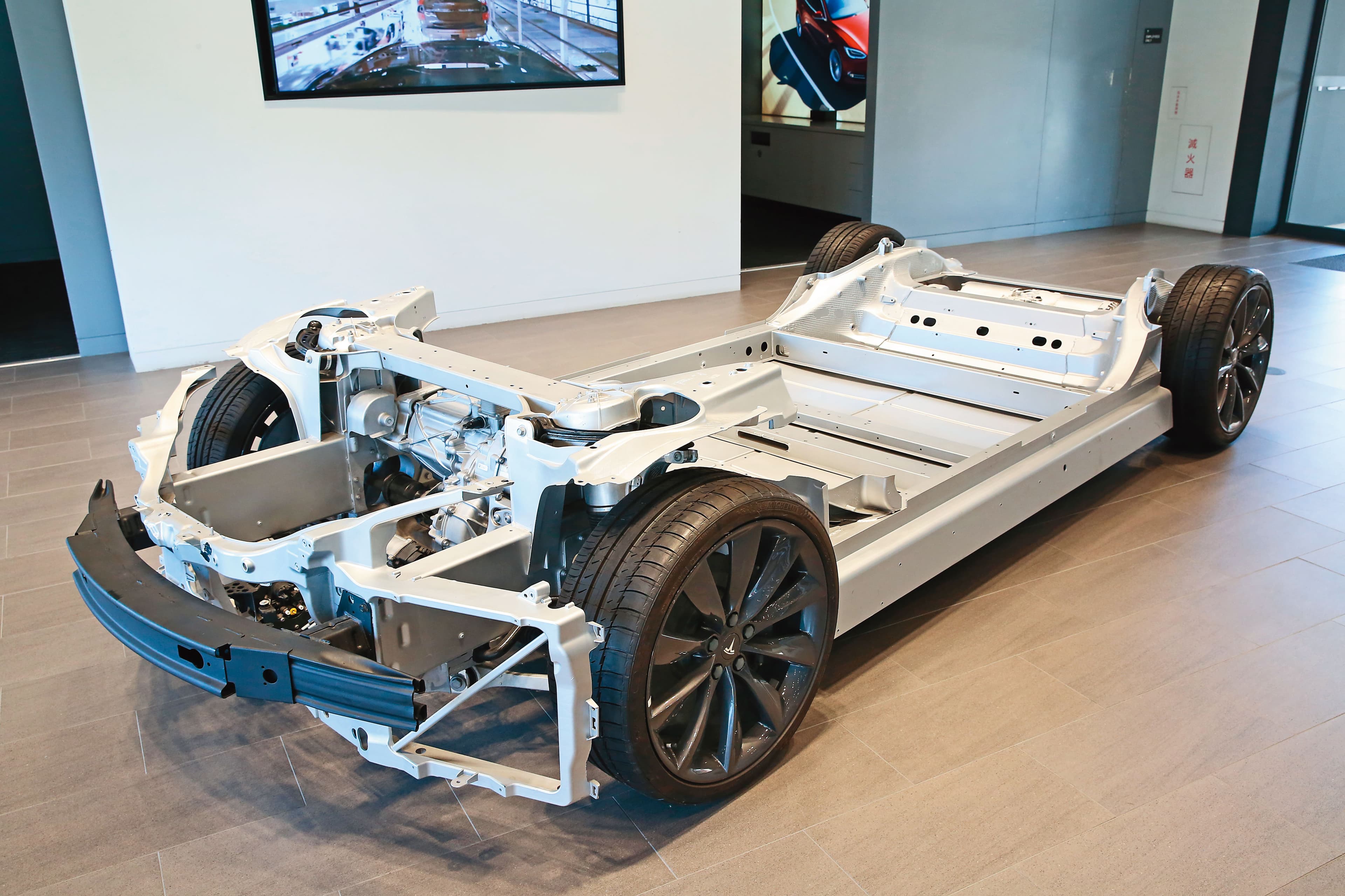 電動車符合環保價值，其中又以電池技術最關鍵，吸引唐鳳目光。