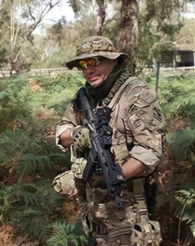 從軍多年的東尼退伍後，身心狀況疑似相當不佳。（翻攝Tony Wittman Facebook）