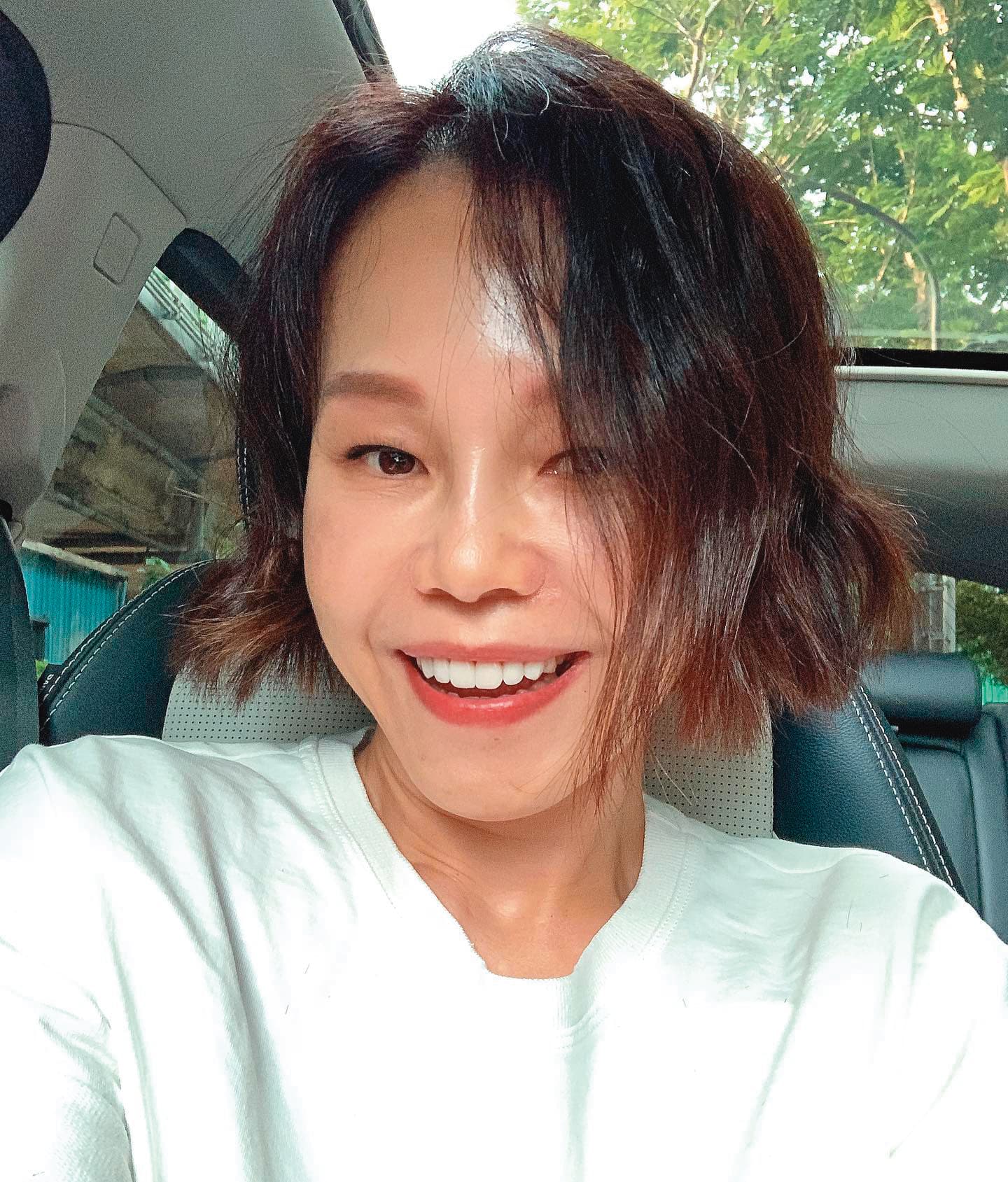 彭佳慧先被拍到小16歲精壯男友，但一開始不肯承認。（翻攝彭佳慧臉書）