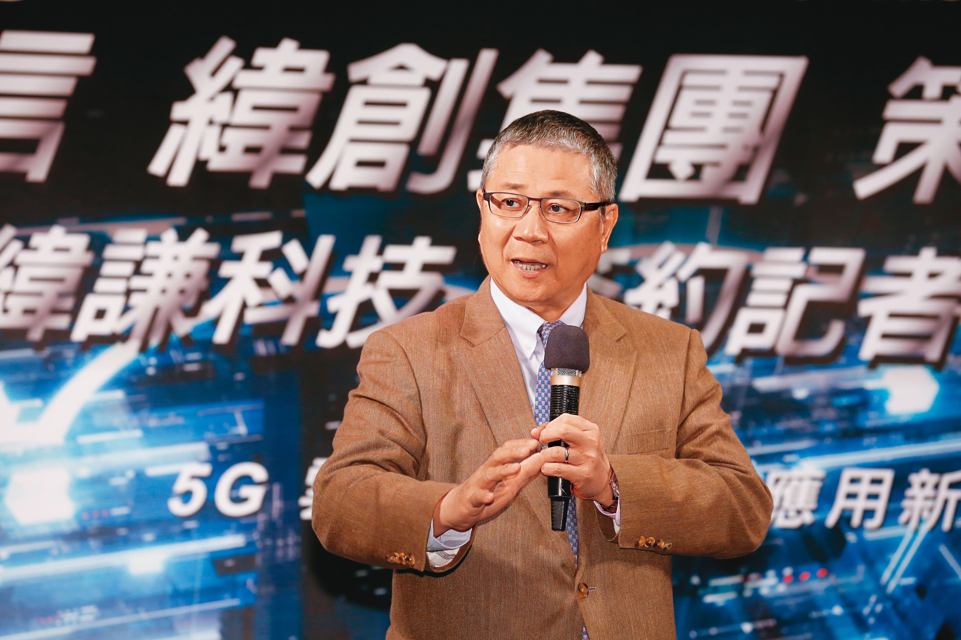 緯創資通董事長林憲銘也是緯穎科技的董事長，一手培育出這隻小金雞，在2年前獨立上市。