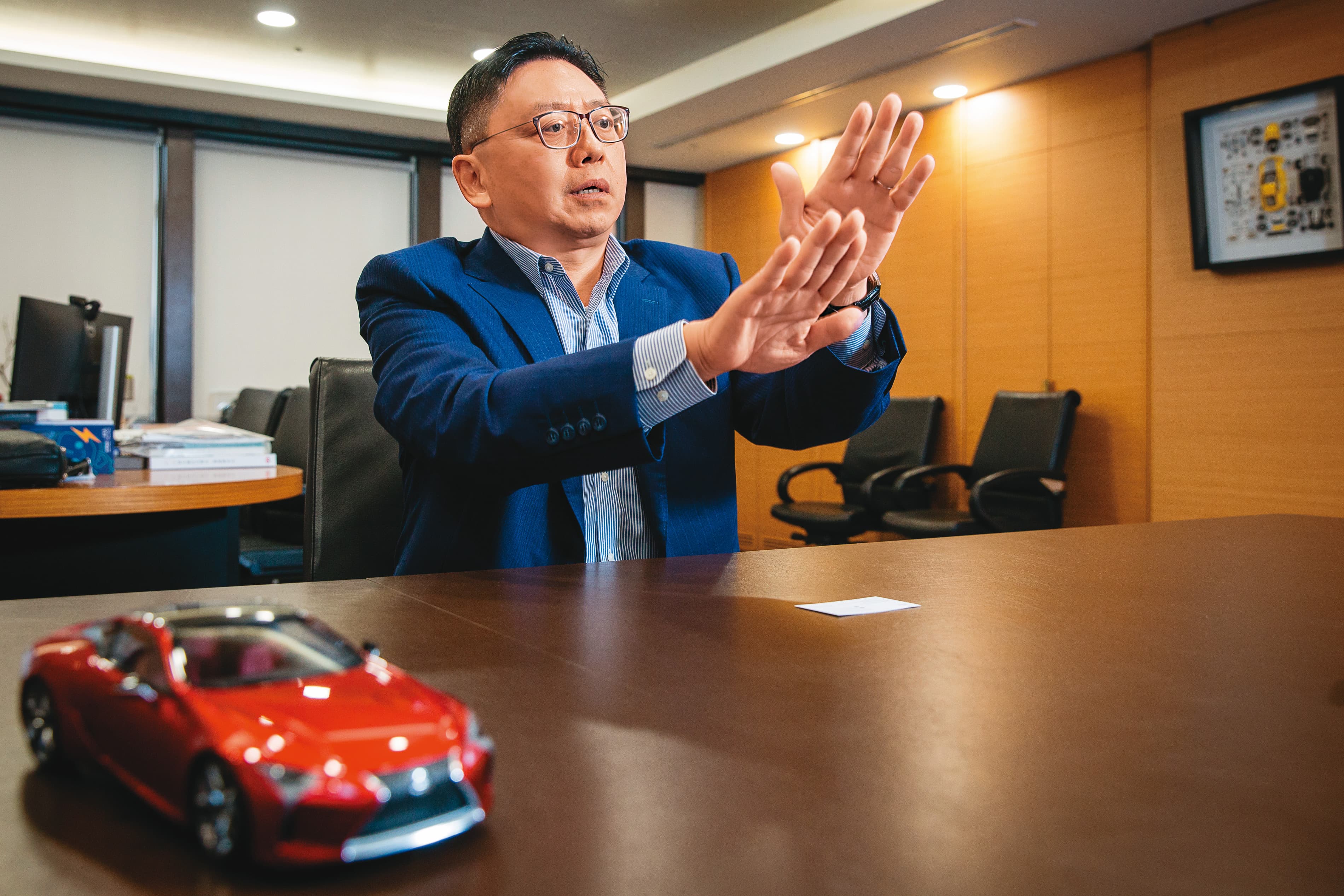 和泰汽車總座蘇純興認為，氫燃料電池車在未來勢必能與電動車「共存」，各自發揮所長。