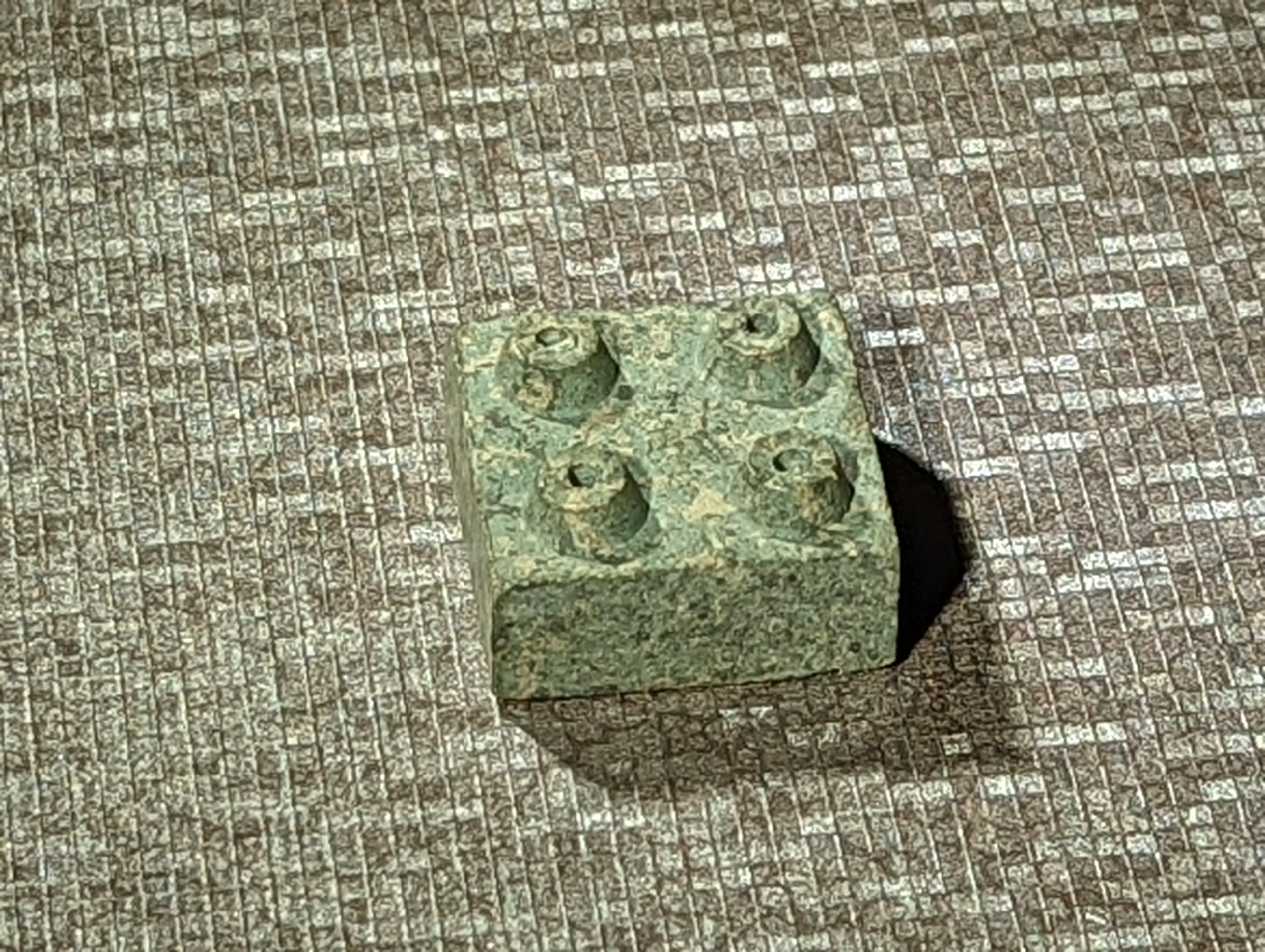 世界上第一塊樂高積木。