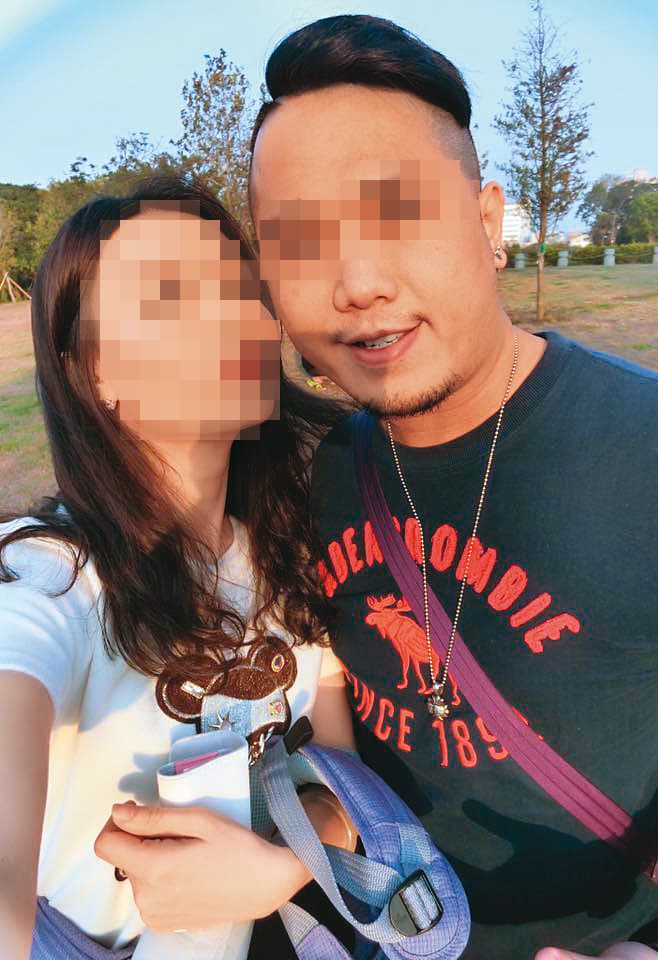 穆男（右）與老婆（左）結婚十多年，偷吃不斷，甚至同時偷吃3女。（讀者提供）