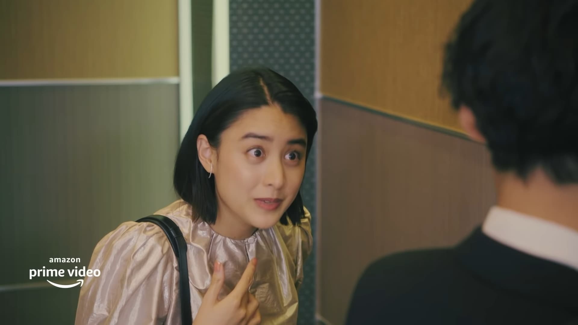 山本美月詮釋日版千頌伊，卻被不少網友認為氣場不足沒有大明星感。（翻攝預告畫面）