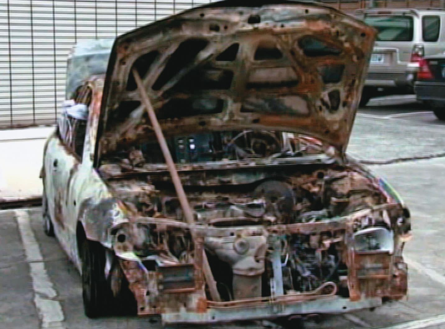 孫國晃開著租來的車（圖），載博士生到山區，然後引火燒車、焚屍。 （東森新聞提供）