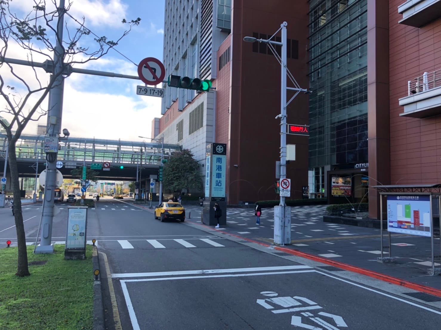南港車站3月啟動科技執法。（翻攝畫面）