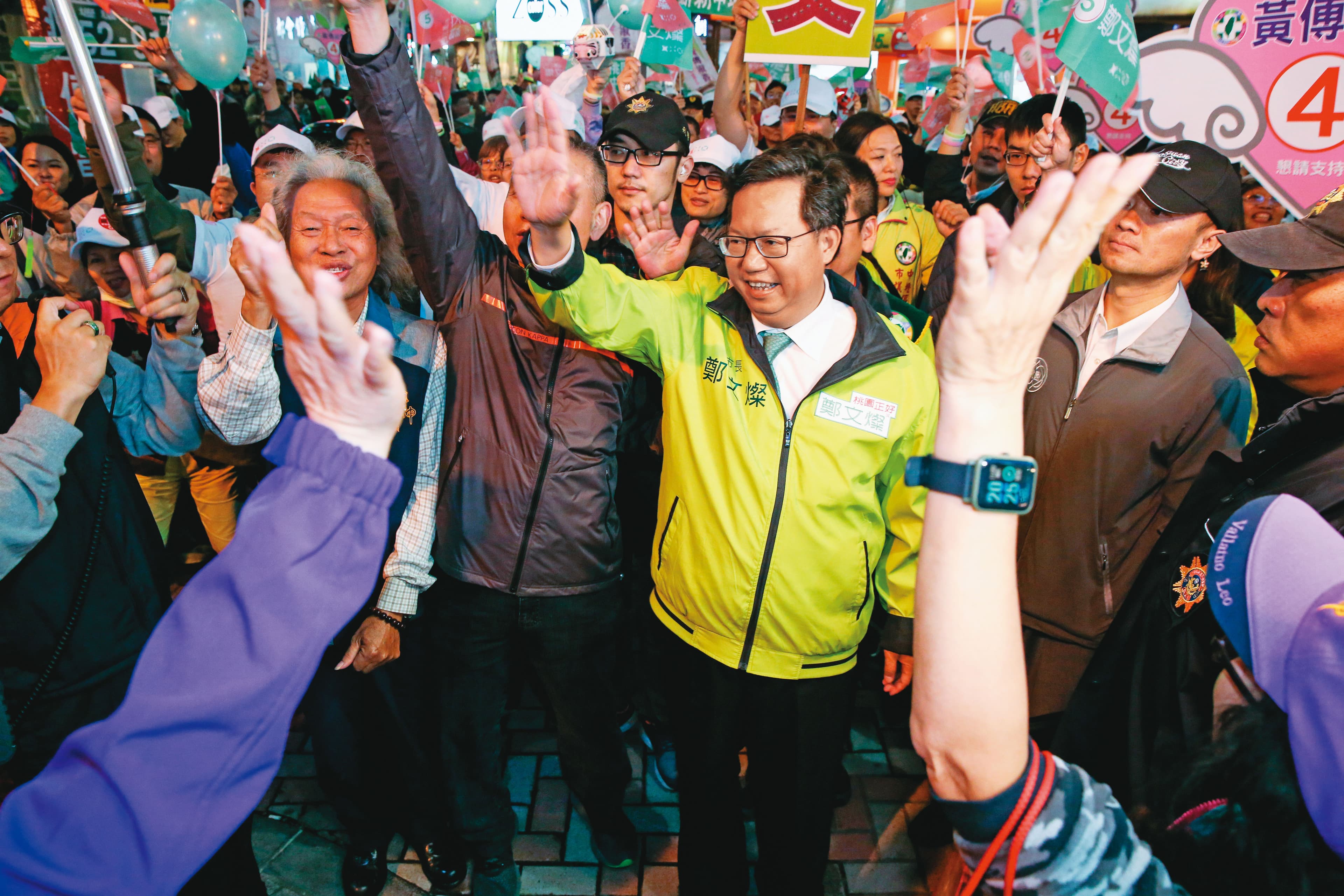 同樣被視為綠營總統接班人選之一的桃園市長鄭文燦，目前多份民調暫時落後賴清德。