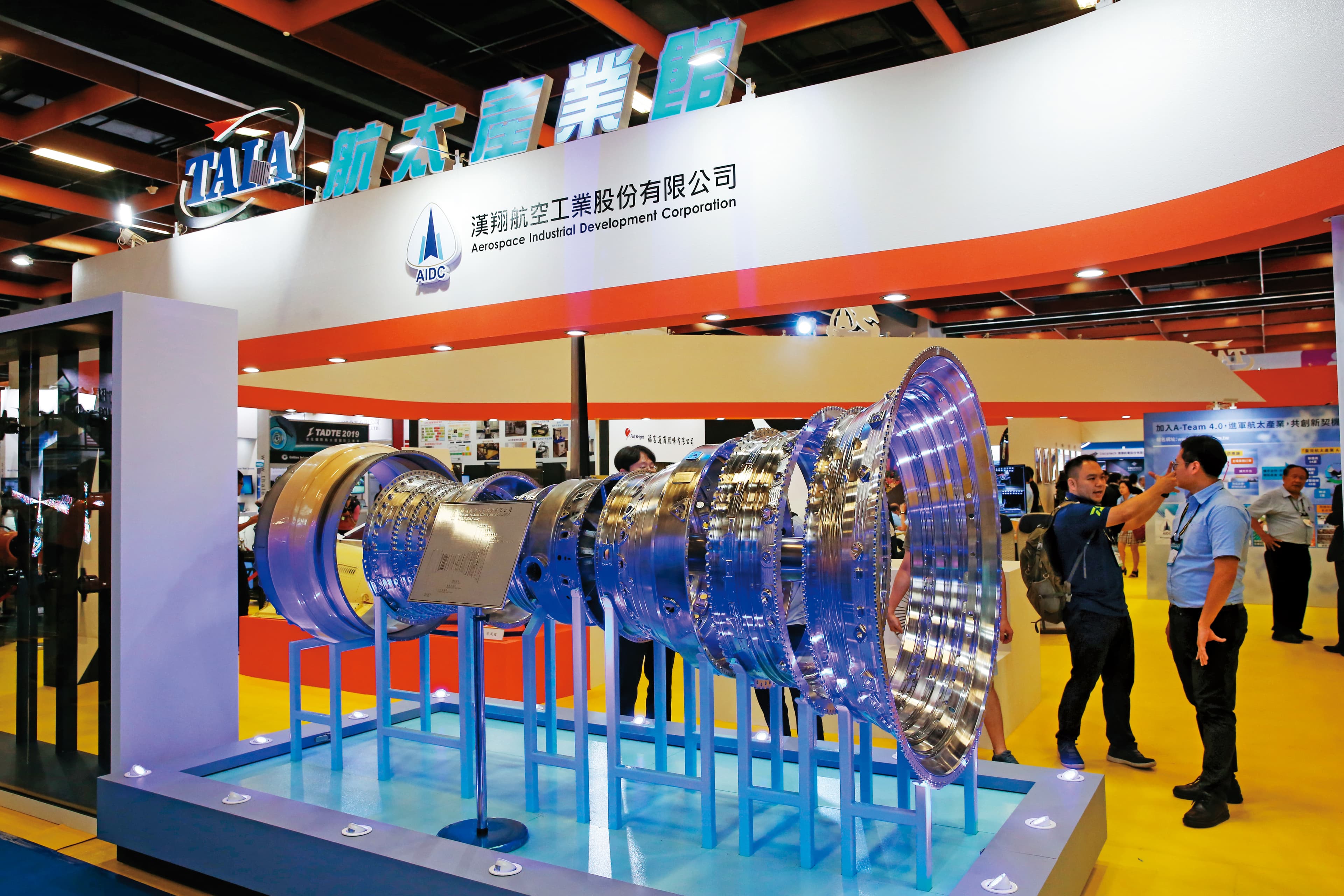 漢翔將戰鬥機引擎的核心技術延伸到沼氣發電，扮演系統整合商角色，幫業主建置合適的案場。