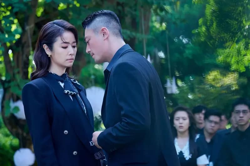 林心如拍戲很會帶動話題，甚至讓老公霍建華也來演出。（Netflix提供）