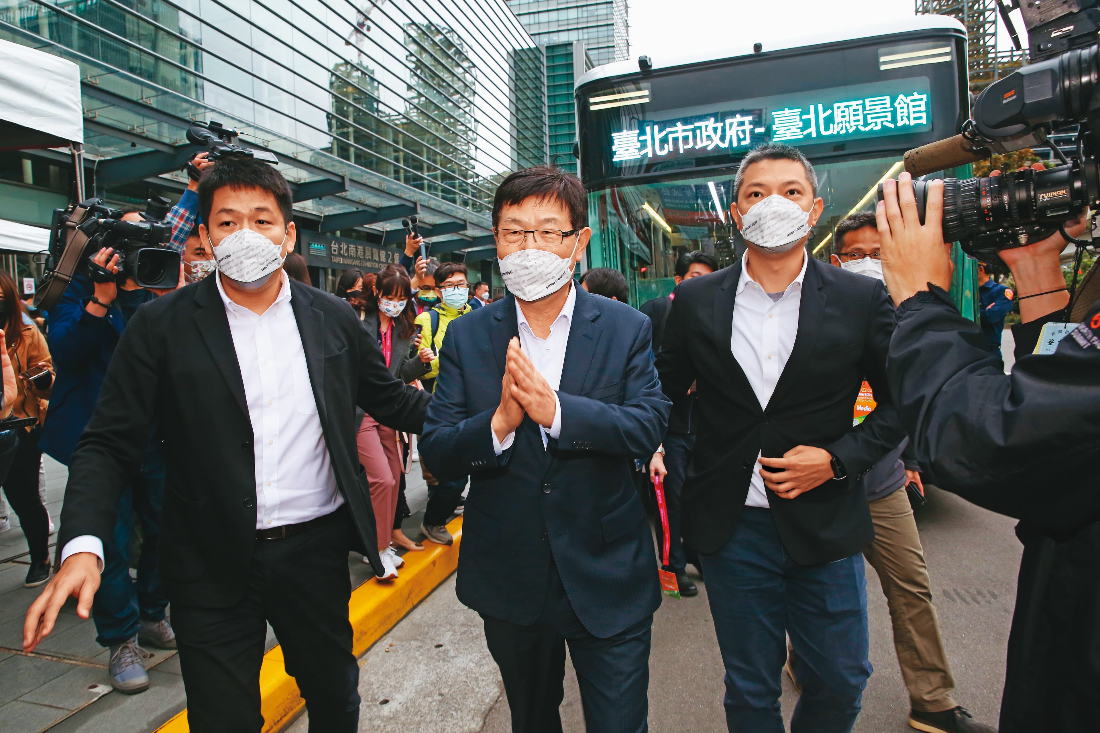 鴻海在董事長劉揚偉帶領下，以驚人的效率與執行力殺進電動車市場，並順利在電動巴士插旗成功。