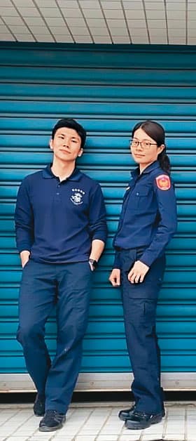 張筱瑜（右）與李立常（左）曾為保一同事，當時不倫傳言就甚囂塵上。（讀者提供）