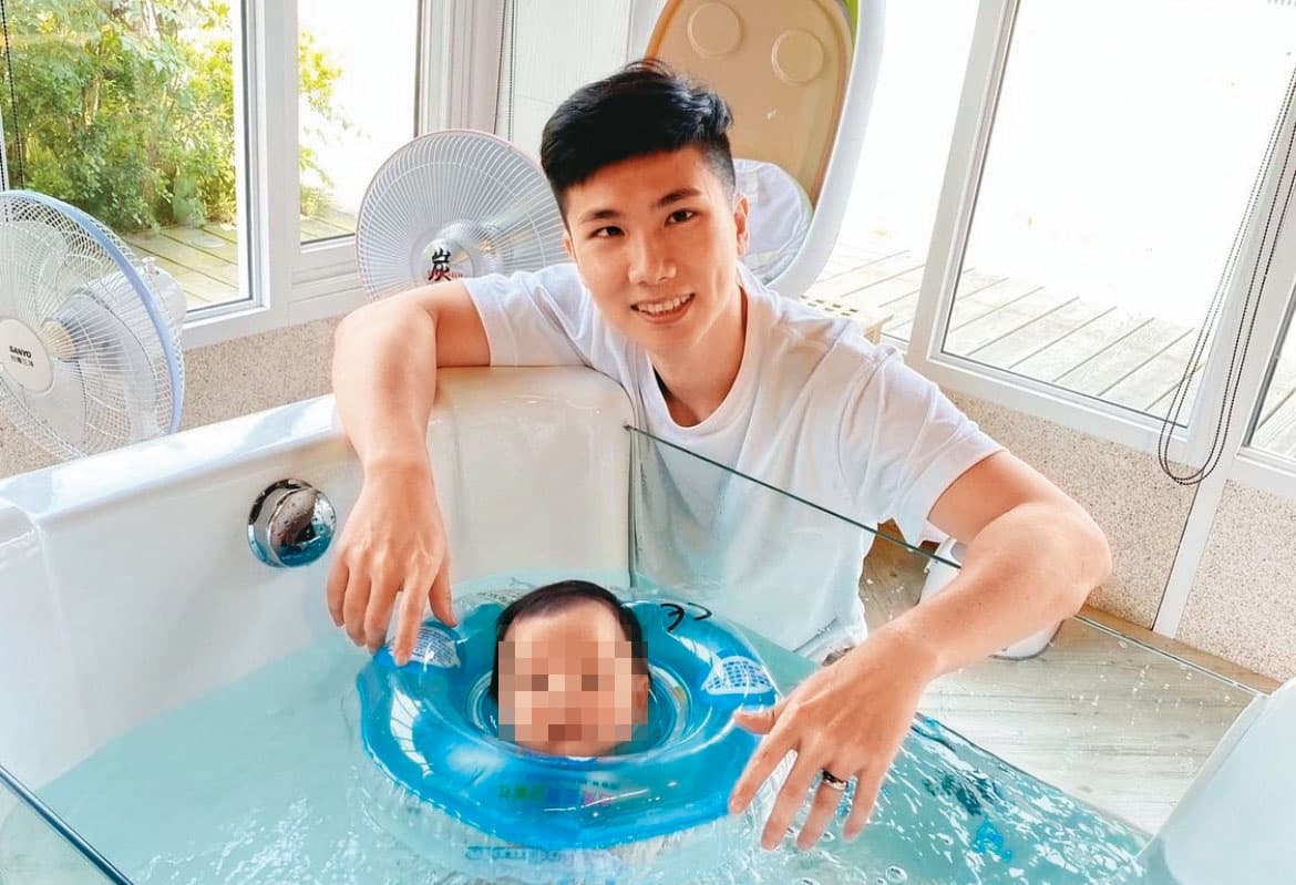 李立常拋棄不到1歲的孩子，與外遇對象共築愛巢。（讀者提供）
