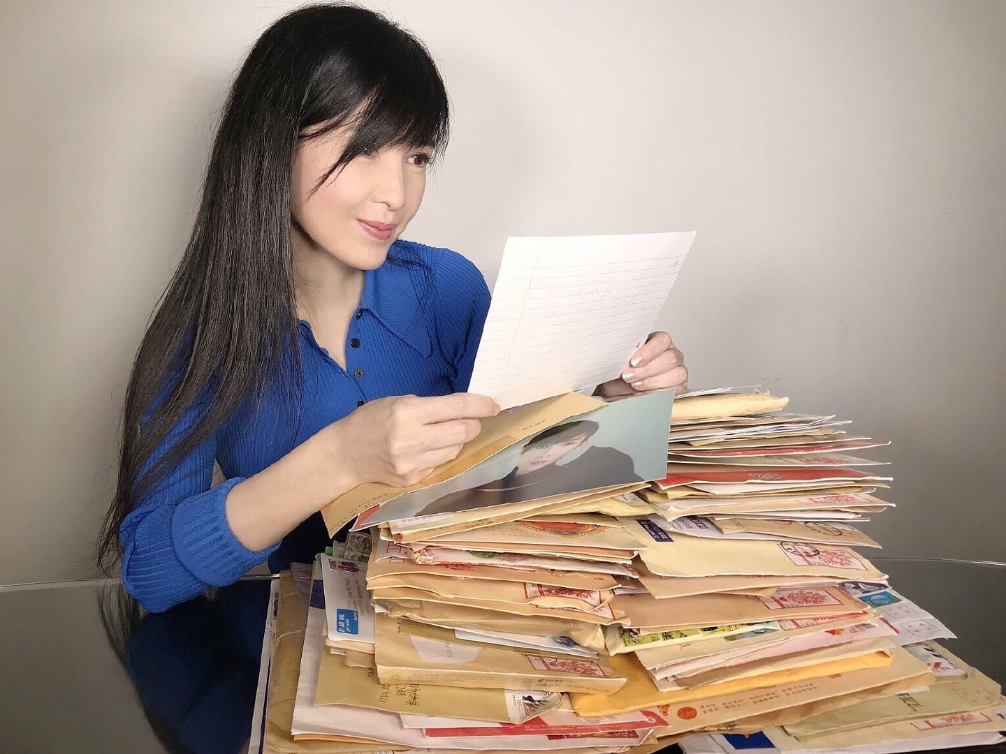 周慧敏在微博透露，收到的粉絲來信9成都是90後或00後的年輕人。（周慧敏微博）