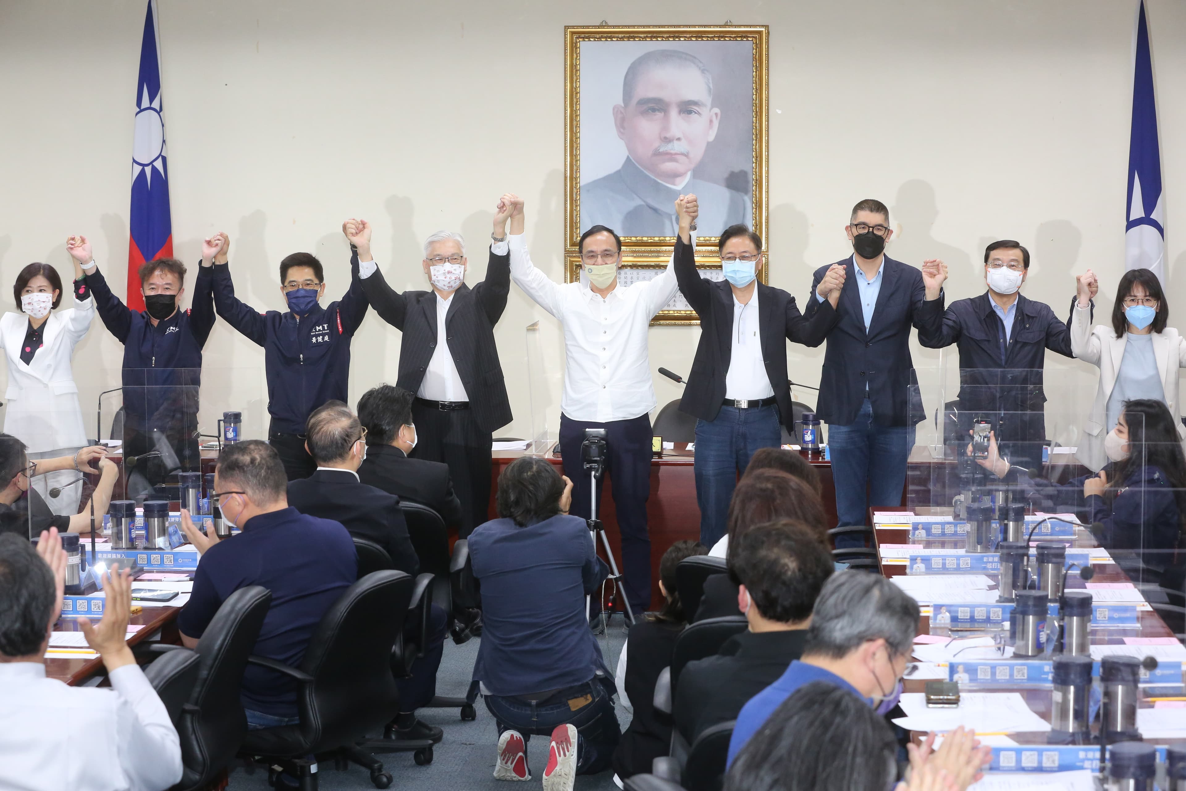 國民黨中常會今突然宣布將由張善政出馬參選桃園市長。