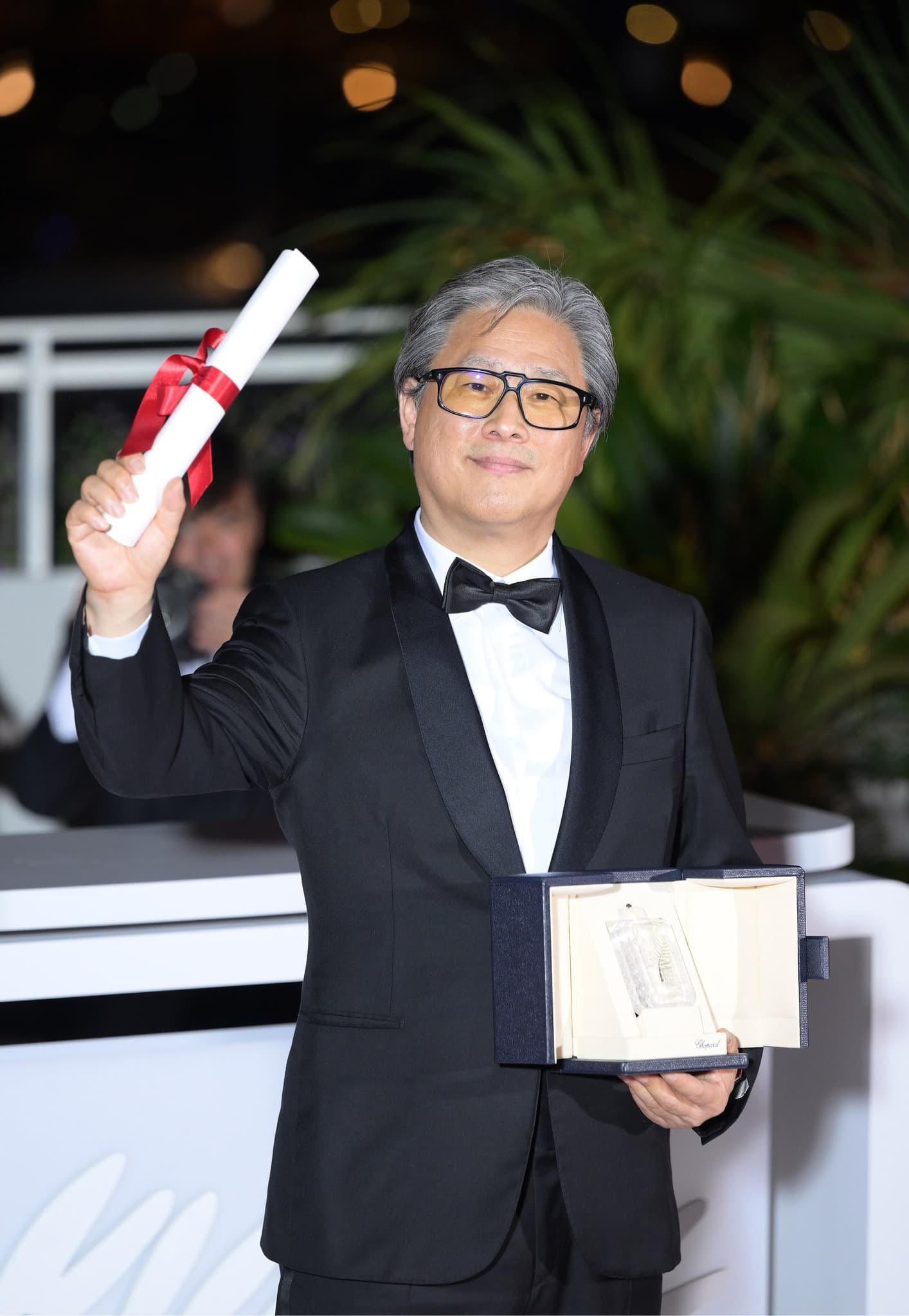 朴贊郁導演獲第58屆坎城影展最佳導演獎。（車庫娛樂提供）