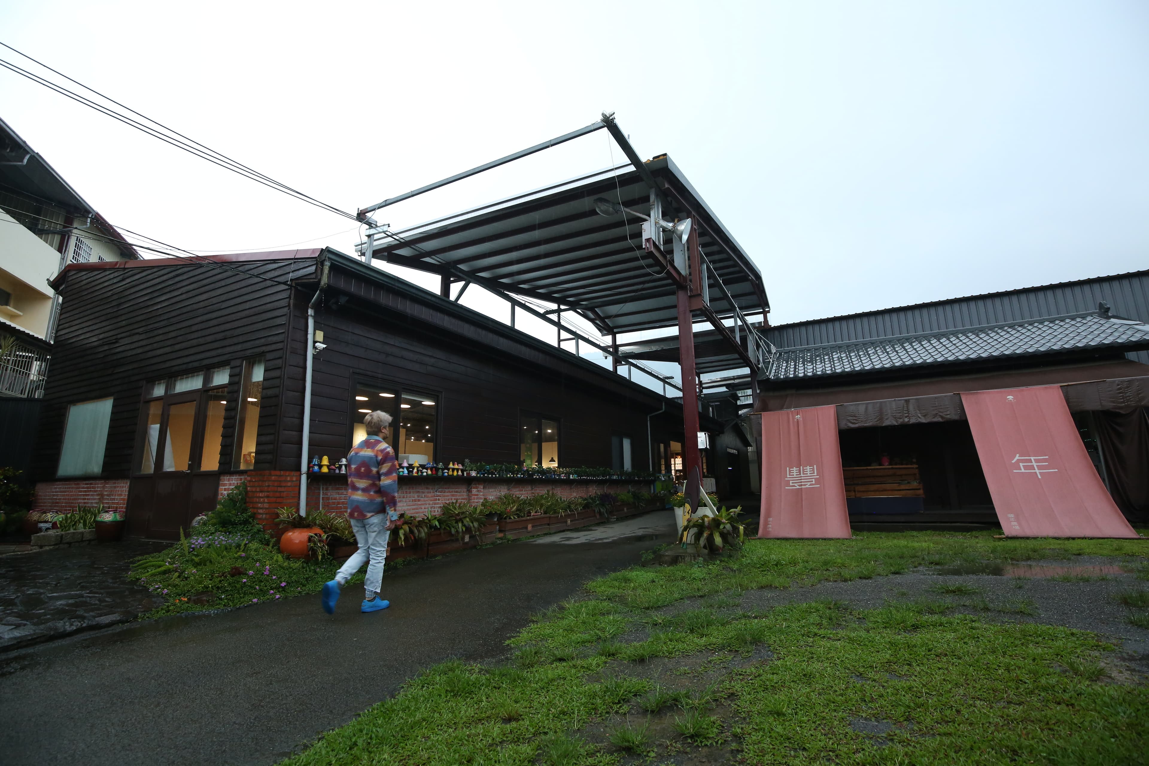位於埔里山間的「豐年農場」外型相當日系可愛。