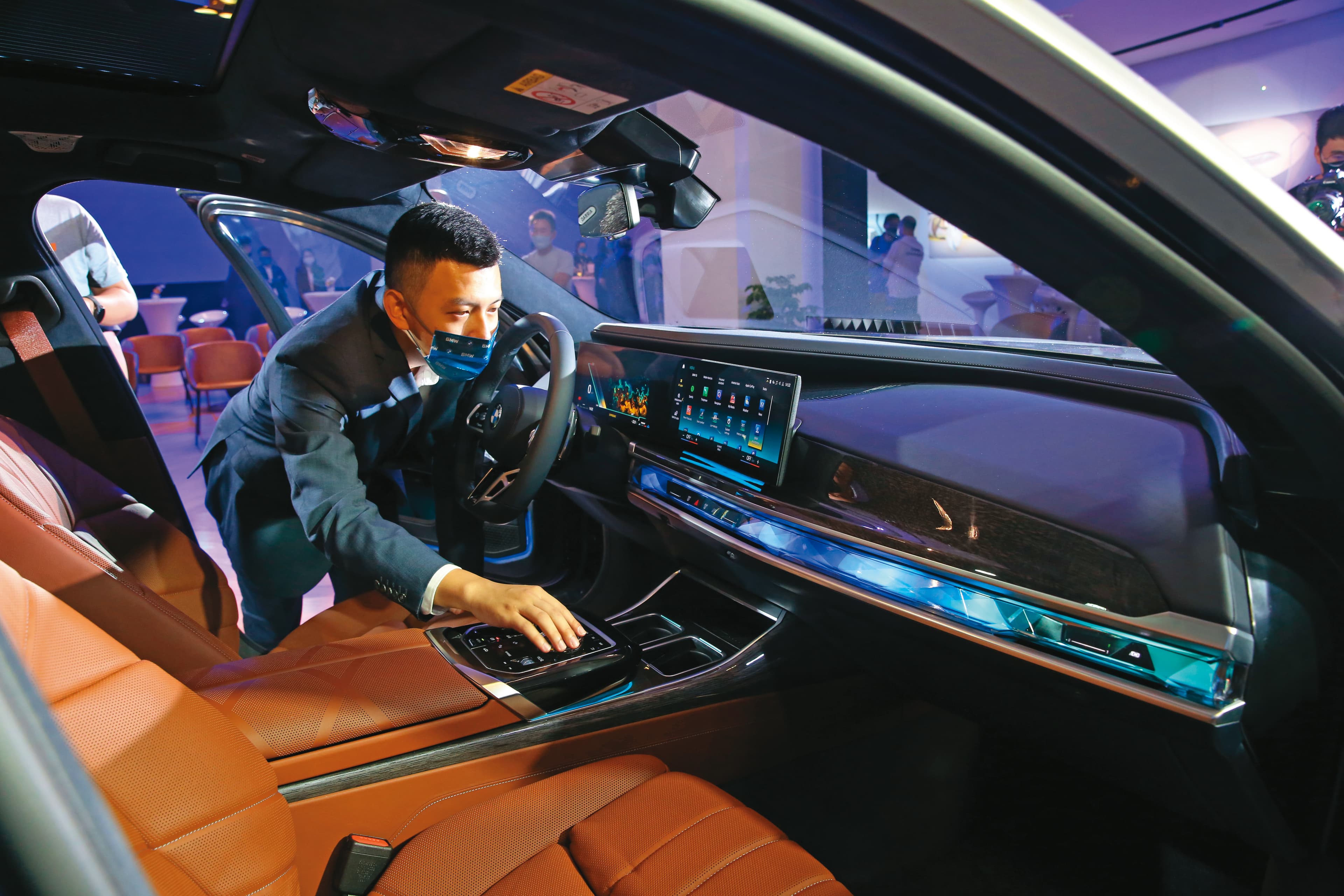 和手機一樣，「觸控」將成為車子未來最重要的人機介面。