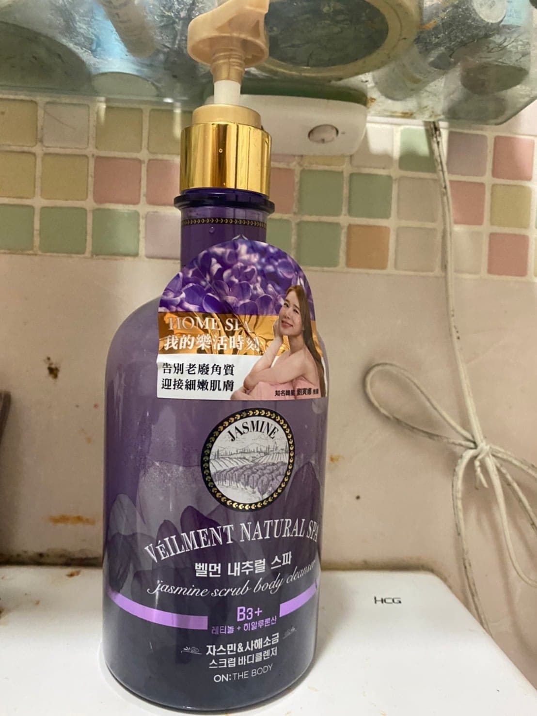 這款網友大推的韓國品牌沐浴乳是「茉莉花以色列」香氣，容量600g，寶雅購網官網價格為新台幣598元。（翻攝「愛逛寶雅POYA 好物分享」）