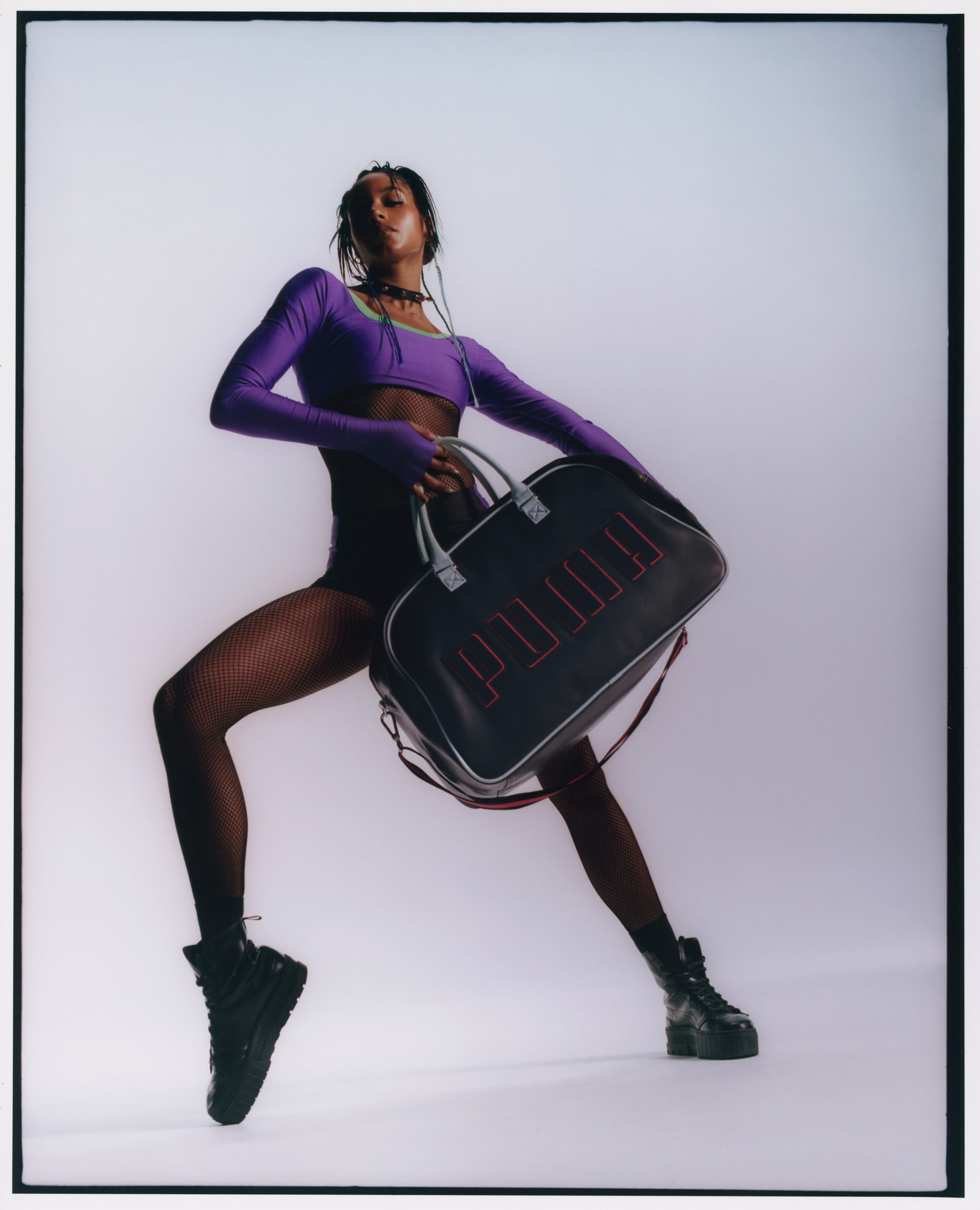 Dua Lipa系列手提大包 NT$4,280、Mayze Boot x Dua Lipa NT$4,980 PUMA。（PUMA提供）