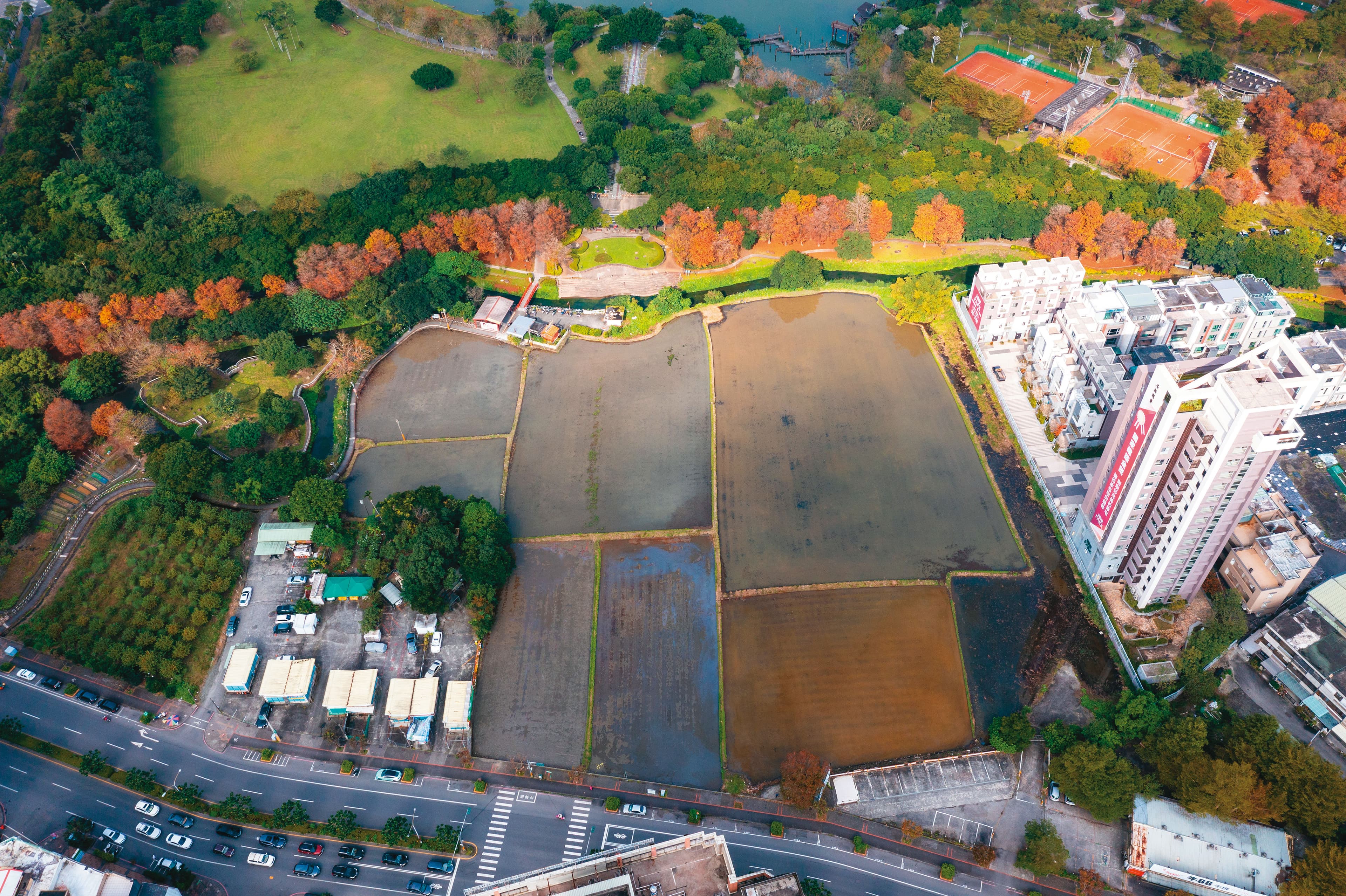 羅東機6土地緊鄰運動公園，涉及龐大開發利益，多位縣府官員因集體違法免課地主土增稅遭起訴。 （資料照片）