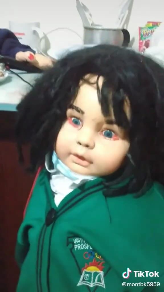男子稱他會陪小鬼看電視、寫作業。（翻自TikTok）