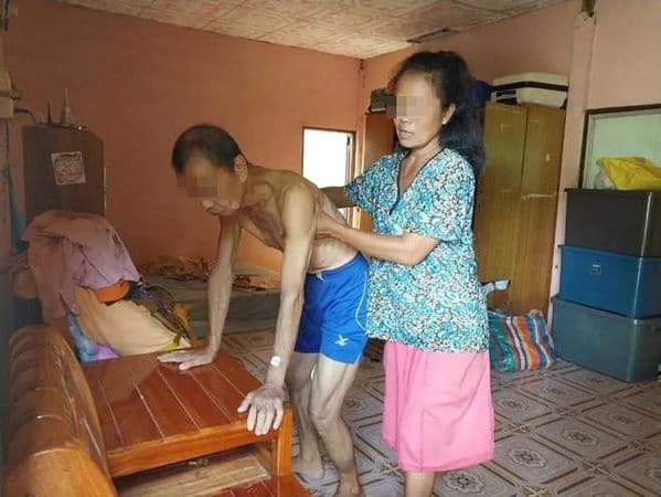 普瓦納特晚景淒涼，失去健康和財富，身邊只剩一個大女兒照顧起居。（翻攝推特）