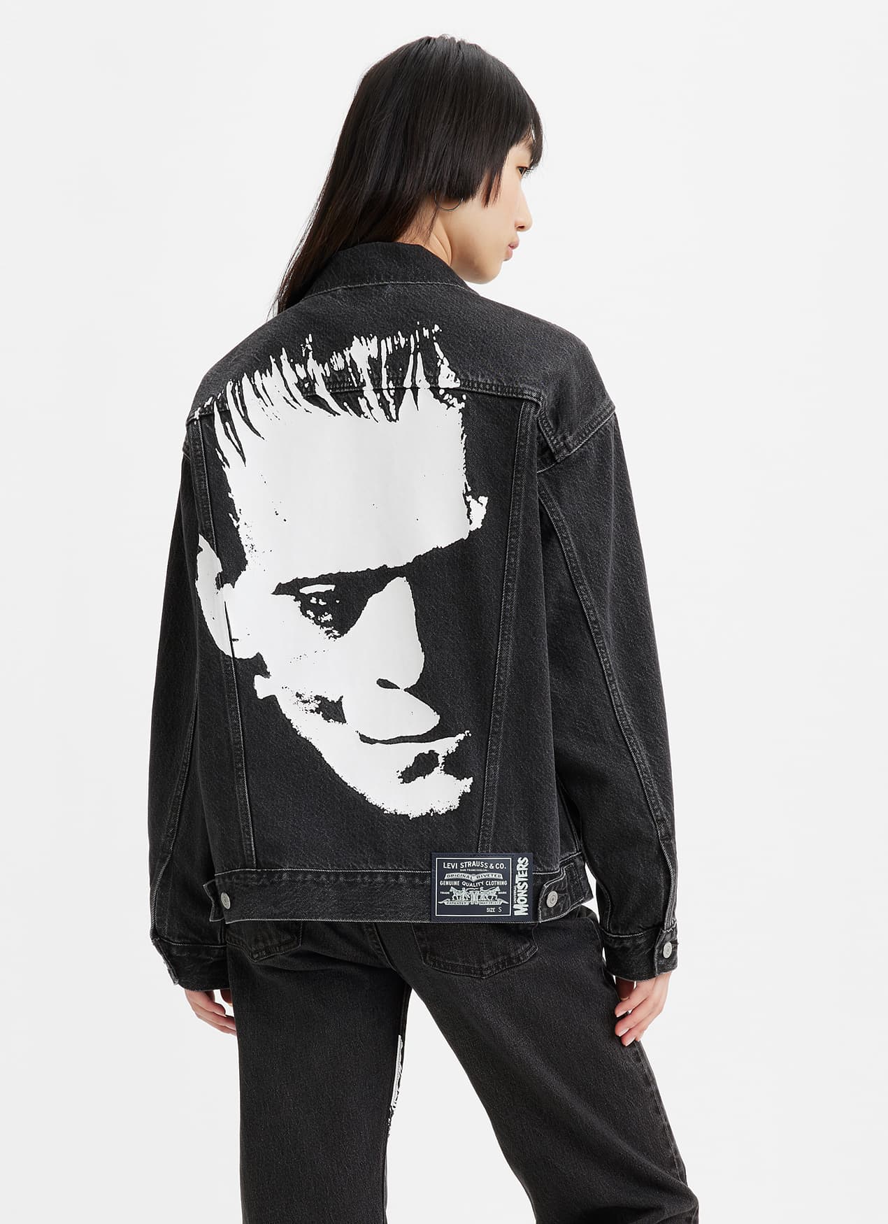 Universal Monsters x Levi's丹寧夾克外套，NT$4,590。（Levi's提供）