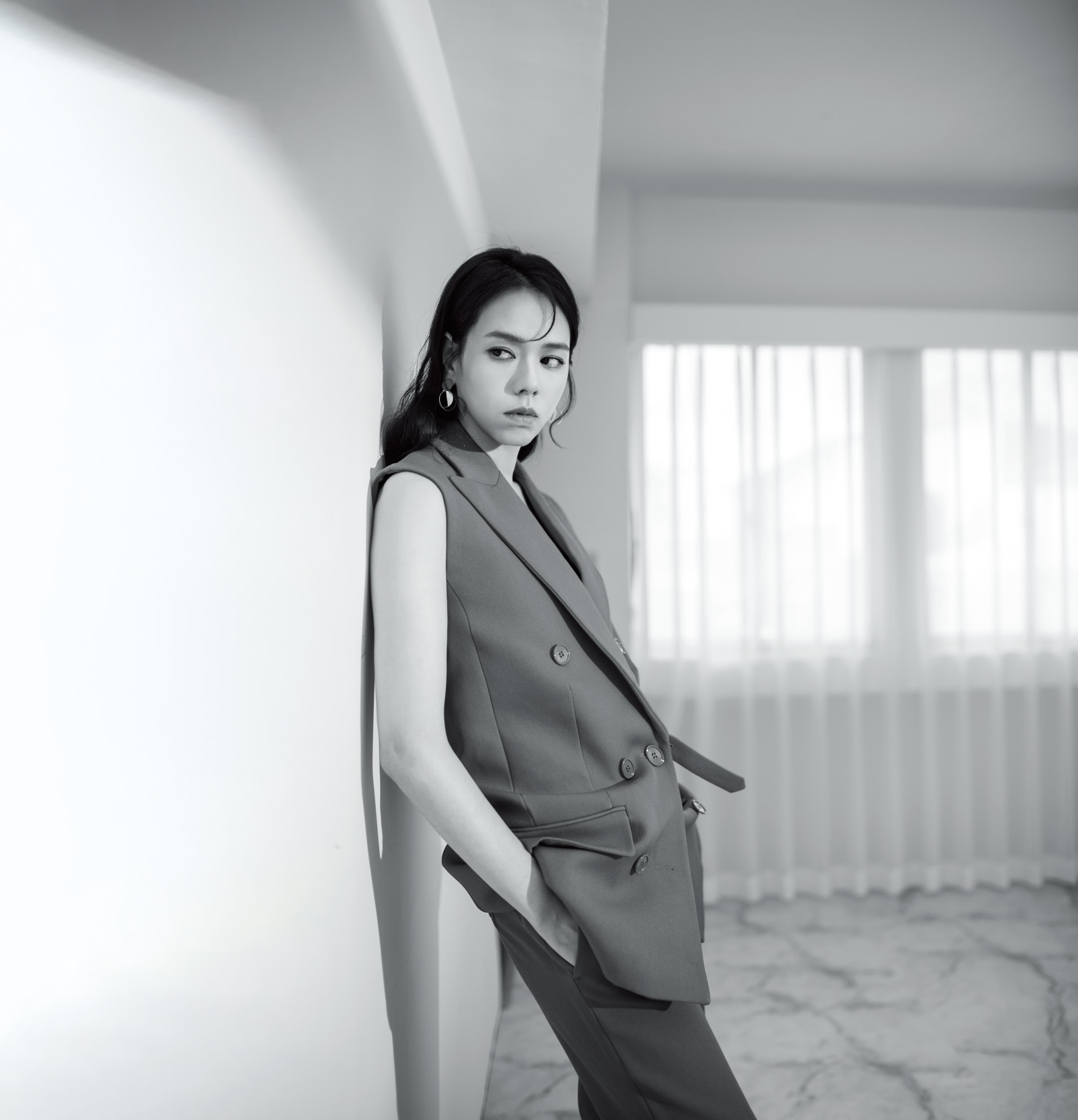 扮演過氣的AV女優，夏于喬說此人死要面子，為了存活而逞強著，因而展開種種捧腹的際遇。