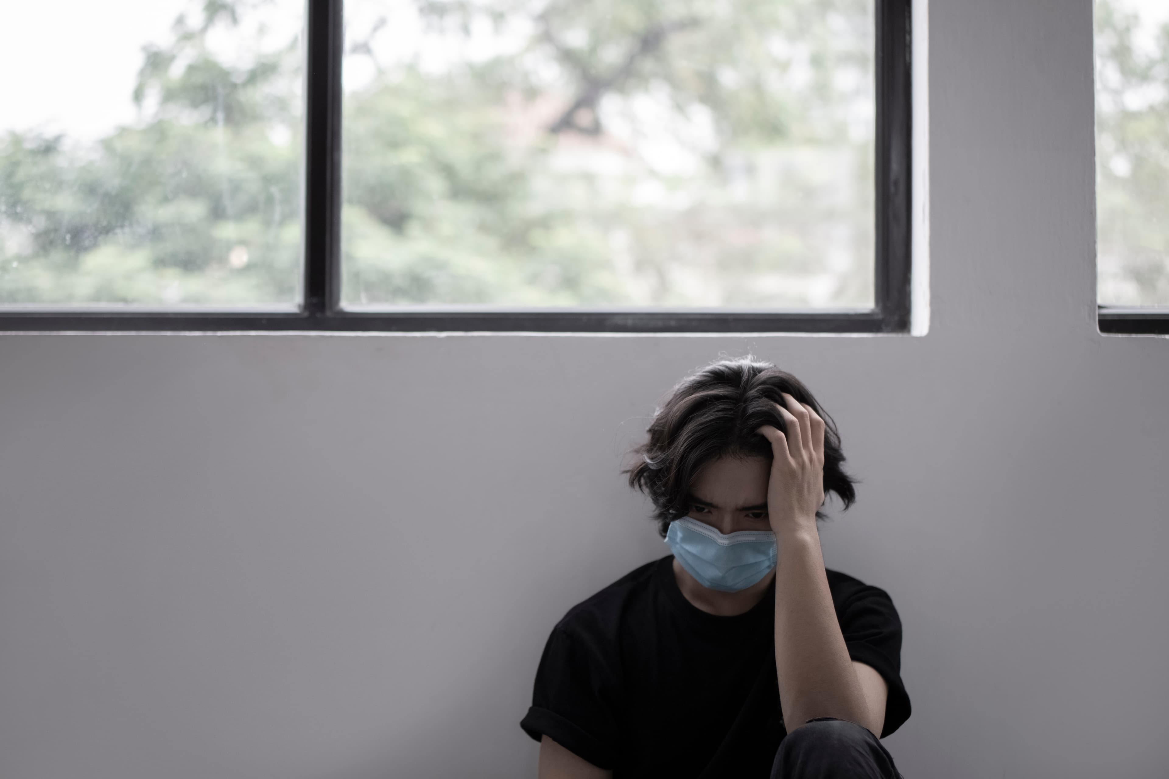 男網友近期飛韓國進行脊椎增高訓練，花了39萬元。（示意圖，xframe）