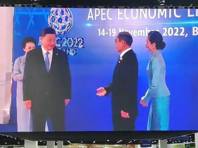 前幾天才發生巴育被習近平拒絕握手的外交插曲。（翻自推特）