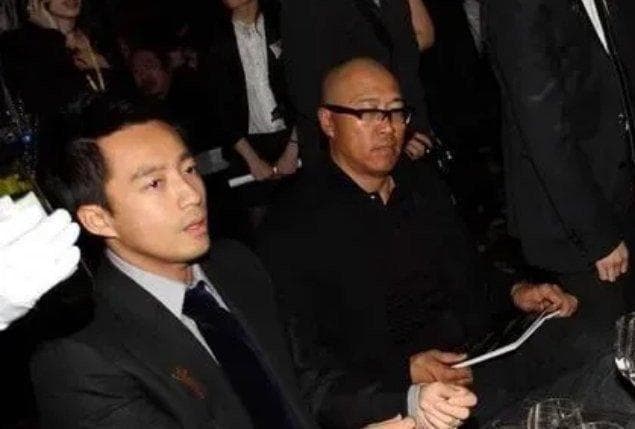 汪小菲曾和田益賓一起吃飯，但兩人尷尬零互動。（翻攝微博）