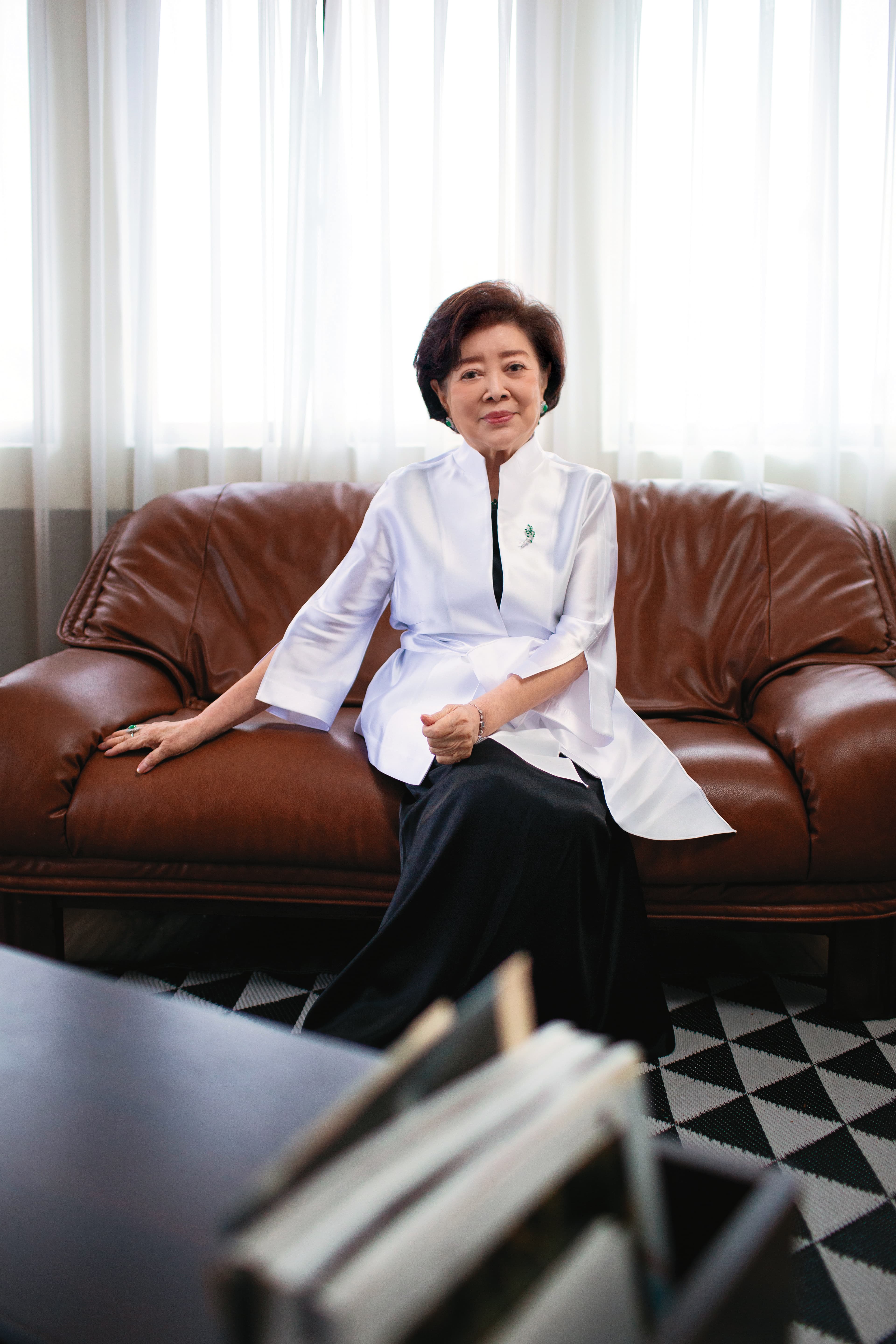  「不管演戲、平日的生活，都在學習啊。」於是陳淑芳不知道什麼叫老，因為她一直在補充新知。