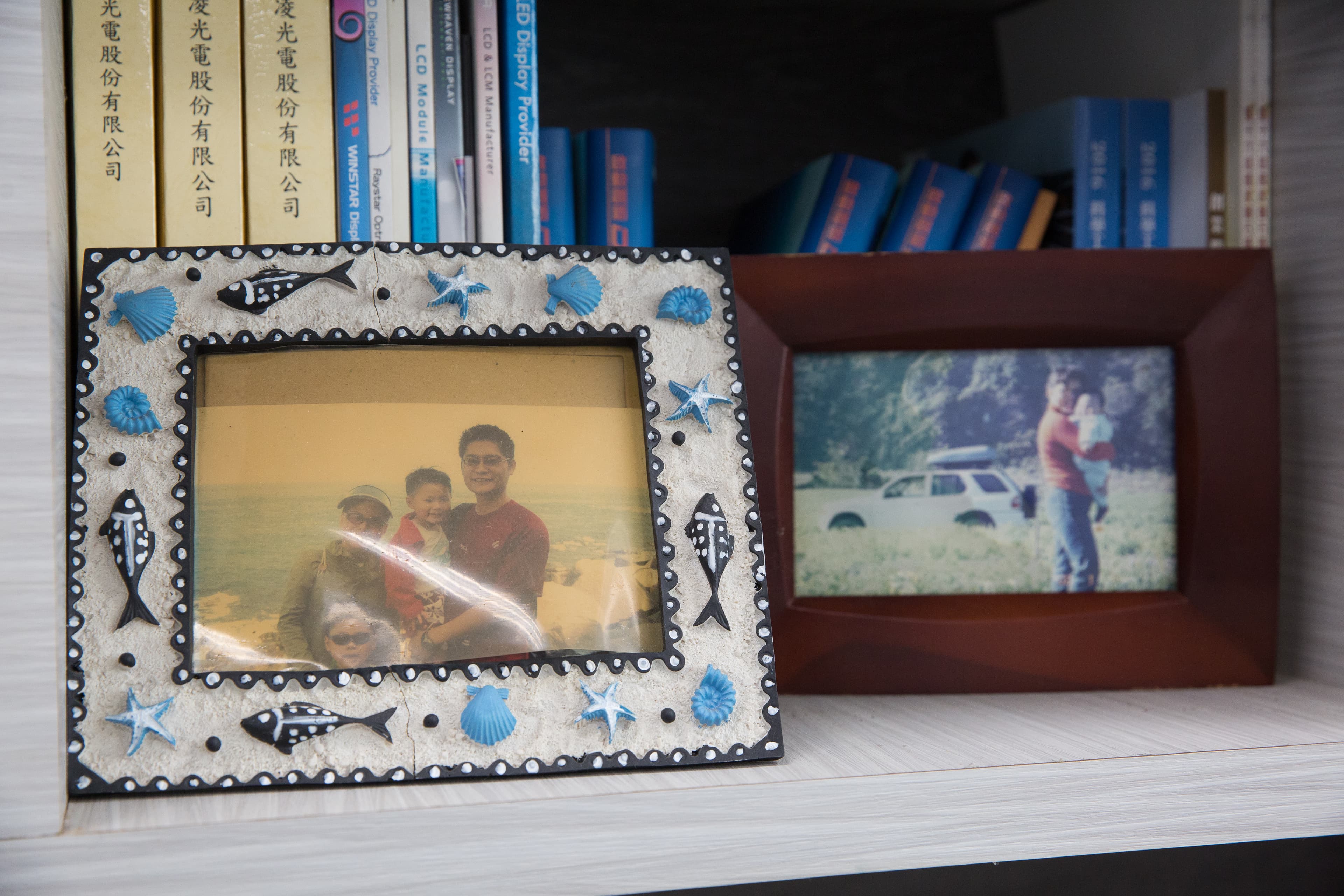 廖育斌與太太宋思群都熱愛大自然，假日時多帶著孩子往山林野溪處跑。