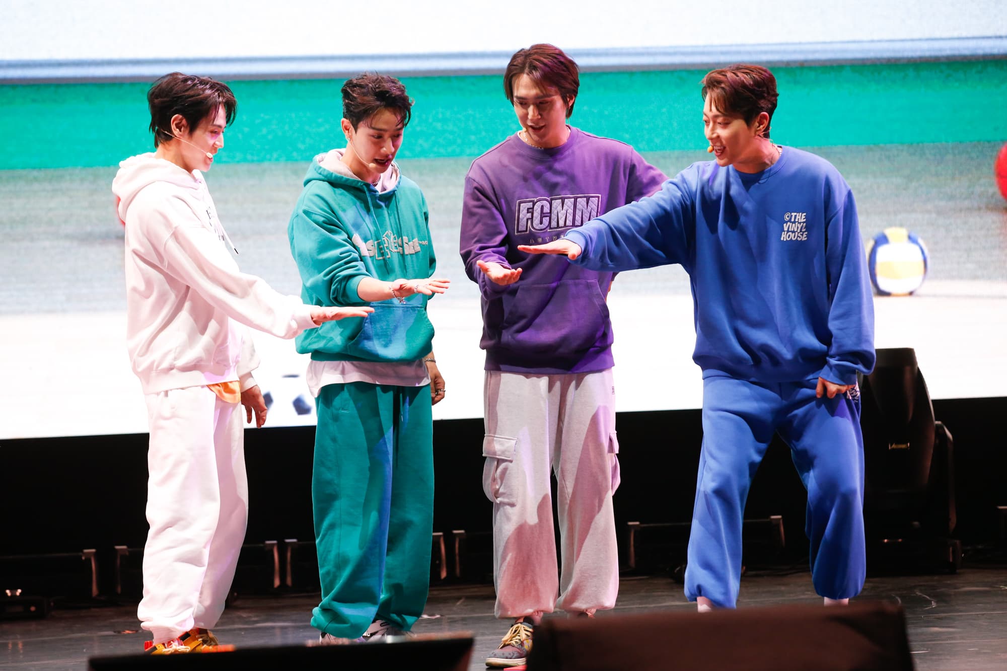 HIGHLIGHT用中文「黑白黑白我勝利」決定出賽順序。