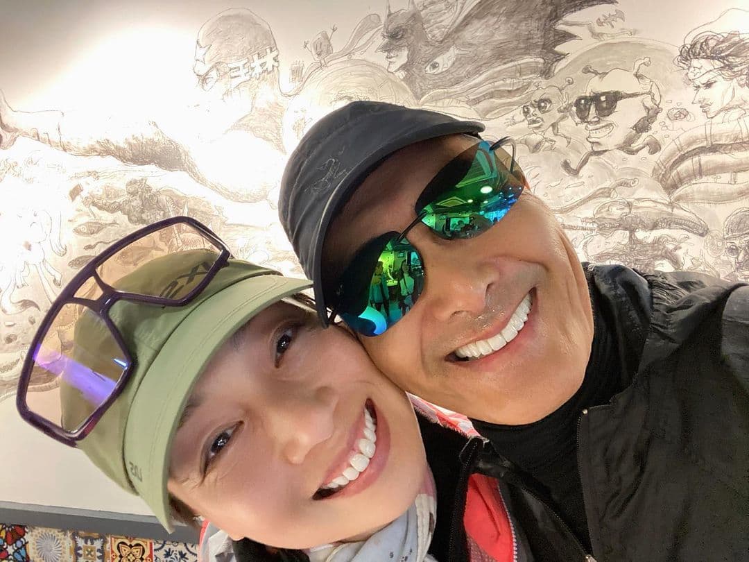 江美儀（左）爬山補獲周潤發（右）。（翻攝elenakongmayyee IG）