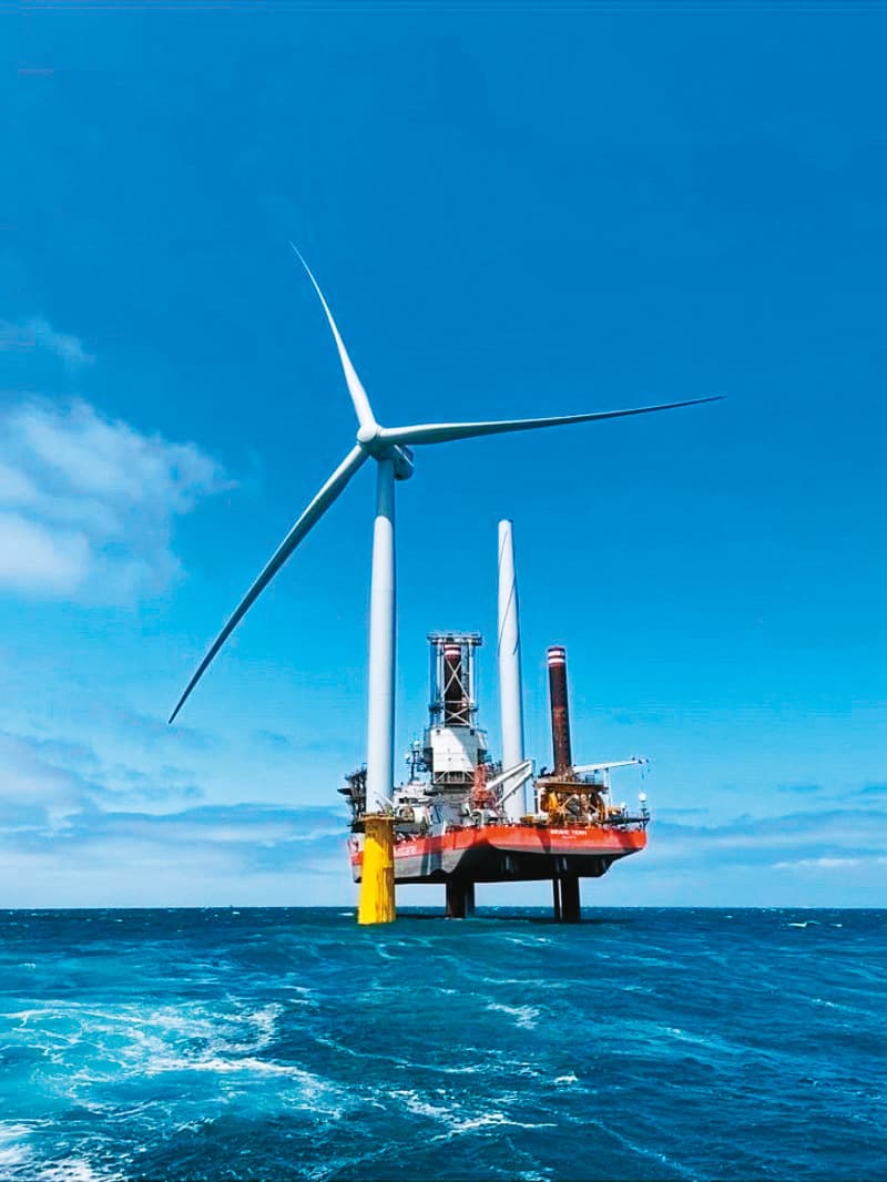 達德公司投入大筆經費在雲林設置離岸風力發電場，遇層層阻礙，有人擔心安全出問題，高層曾表明以後不在雲林做案子。（翻攝潘正綱臉書）