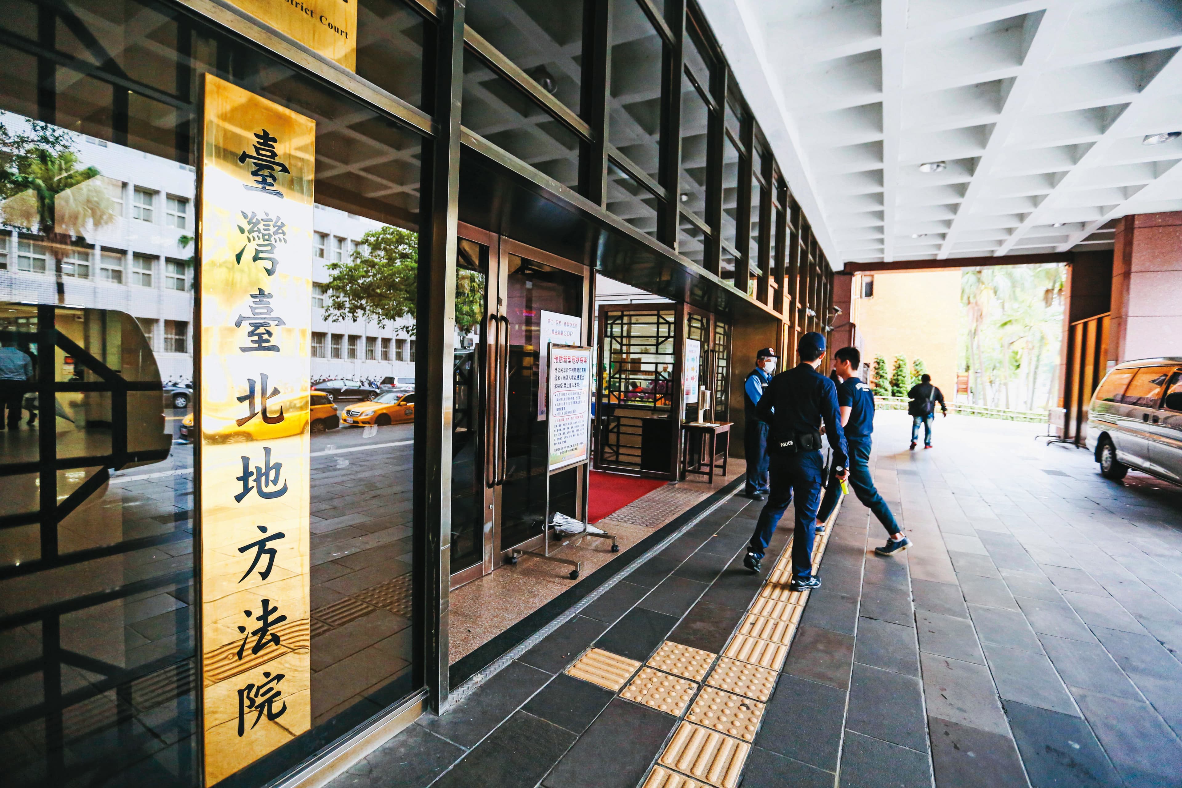 張覺引因詐騙名牌包、捲入討債糾紛，去年遭法院判刑定讞，得易科罰金。