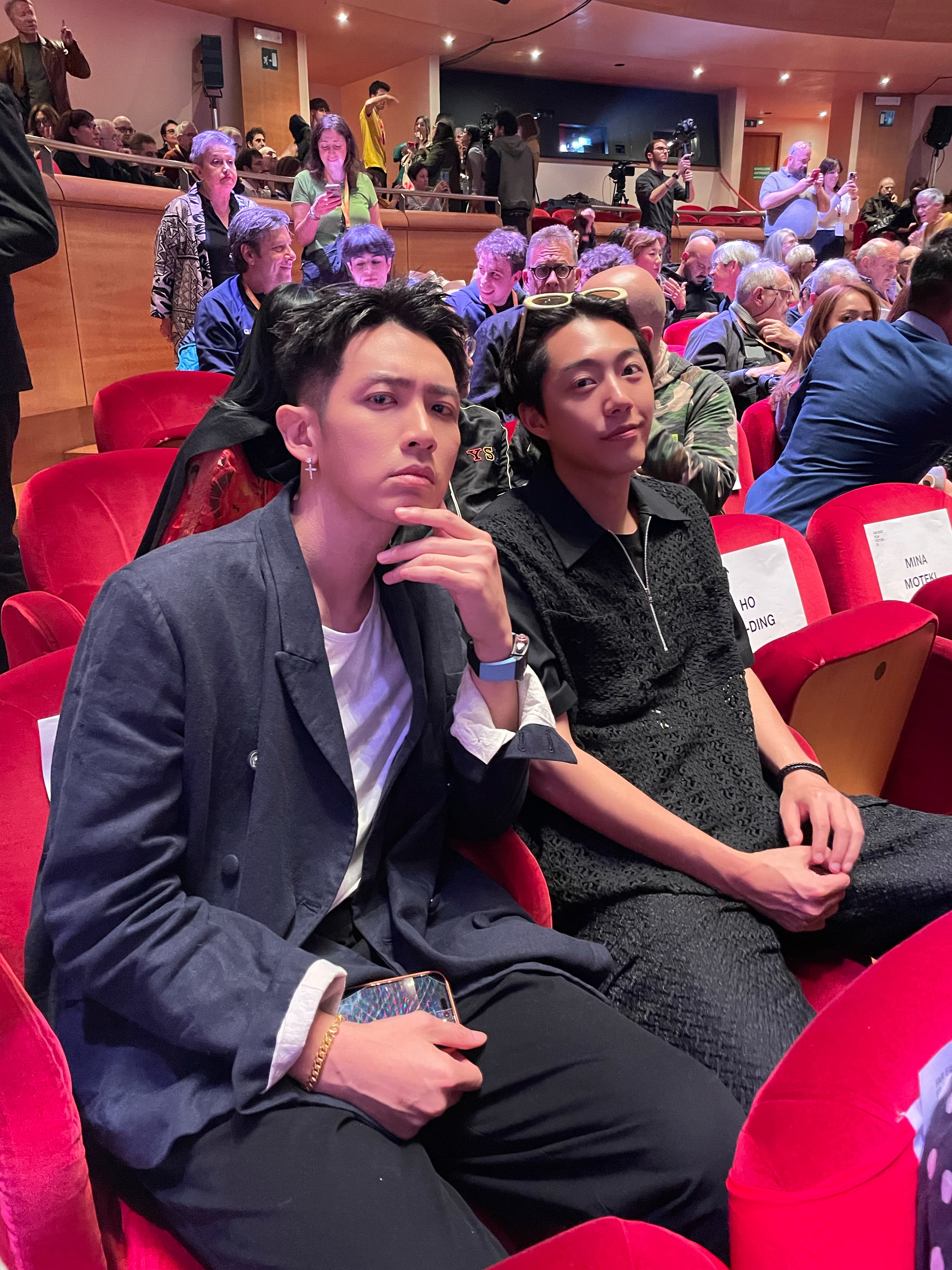 蔡凡熙（右）與柯震東（左）出發前30小時就開始焦慮胃痛，上台前也緊張不已。（禾豐九路提供）