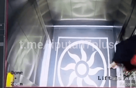 阿希雅急於踏出電梯門，結果墜電梯井慘死。（翻自推特）