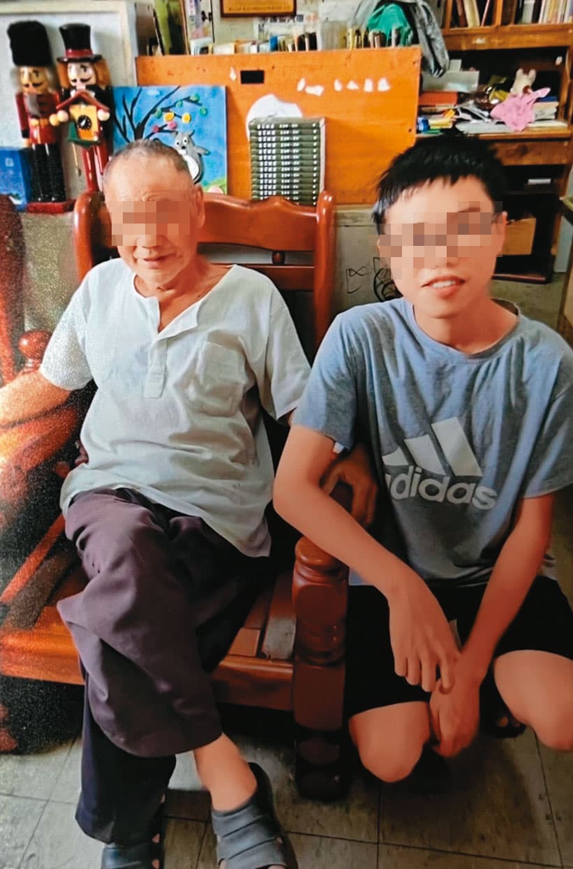 5億高中案的受害者賴男（右），傳去年才從祖父那邊繼承大筆土地。（讀者提供）