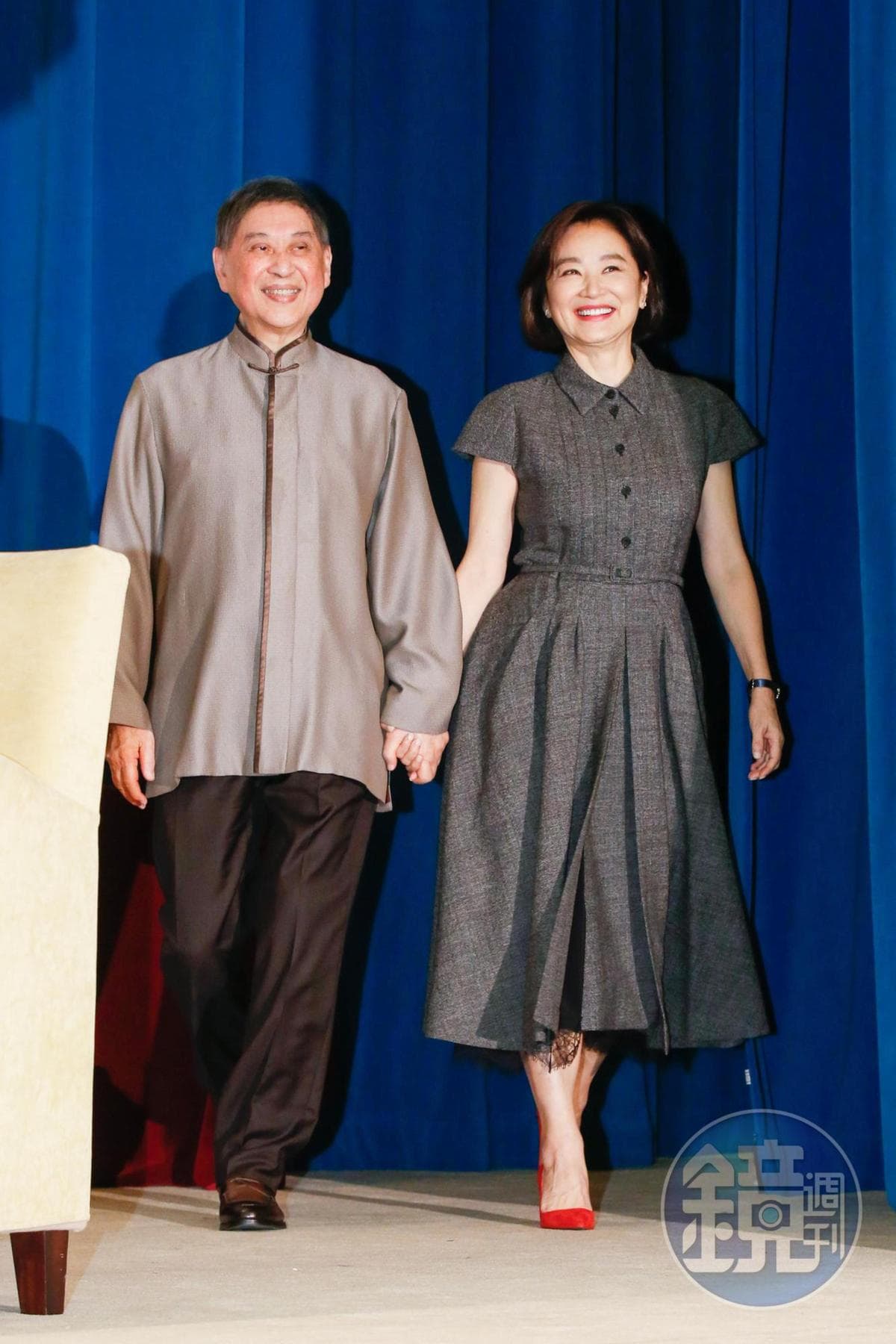 近年已淡出影壇專心寫作的林青霞，去年出版新書《青霞小品》時曾返台，與文壇巨擘白先勇進行對談。