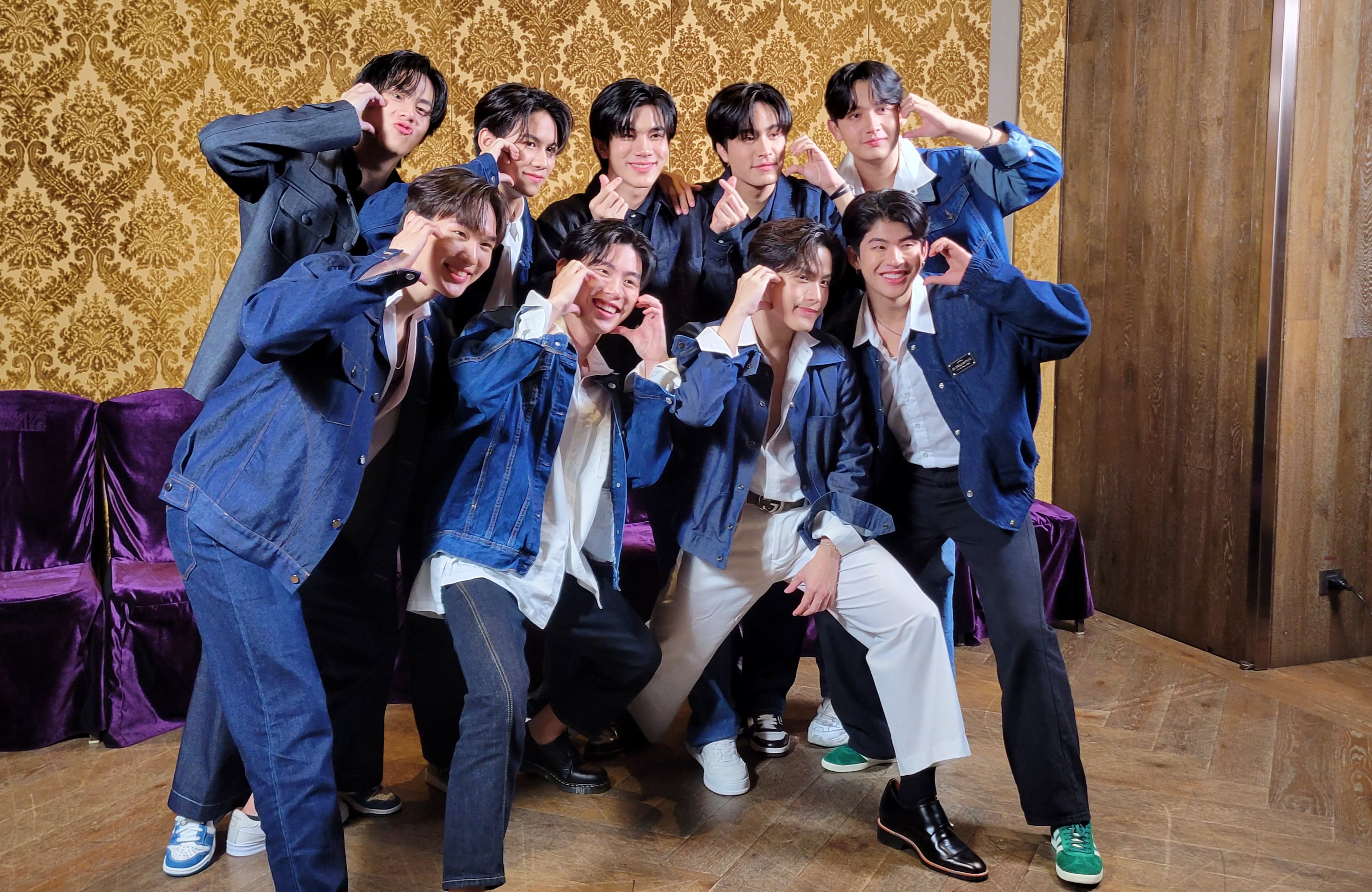《My School President》9位大男孩自然不做作，訪問結束後齊聲大喊：「麻辣火鍋！麻辣火鍋！」迫不及待想大吃一頓。