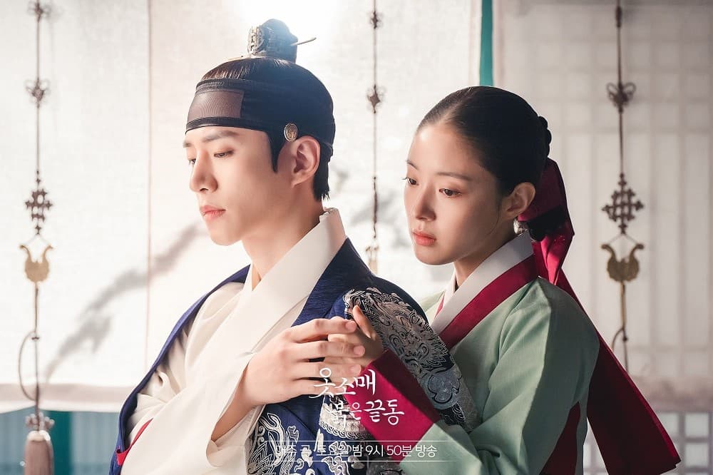 李世榮去年與李俊昊合作《衣袖紅鑲邊》收獲許多粉絲。（網路圖片）